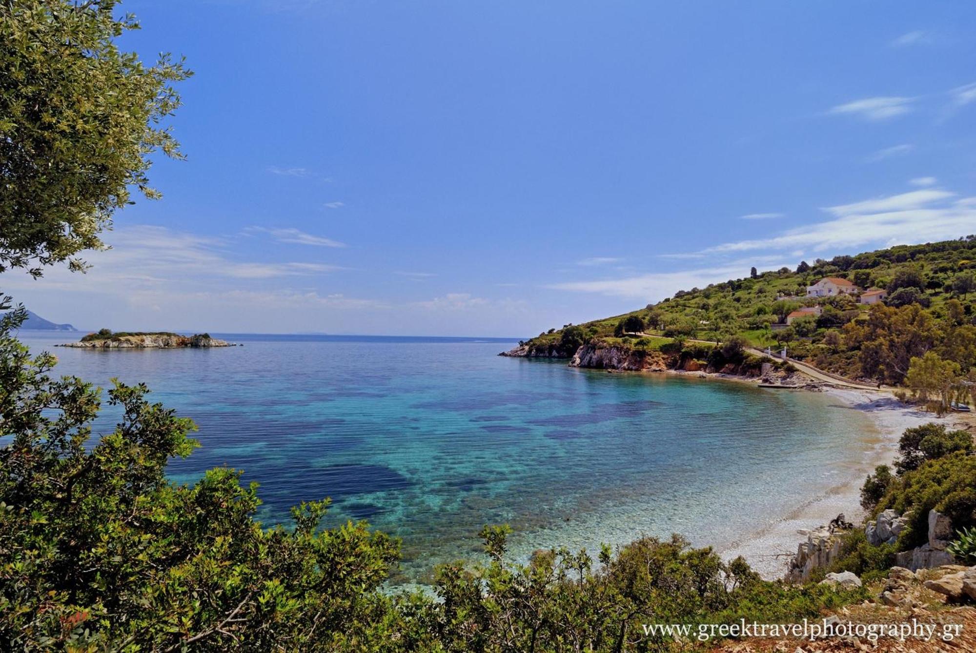 Hotel Likoudis Villas Suites - Image 1