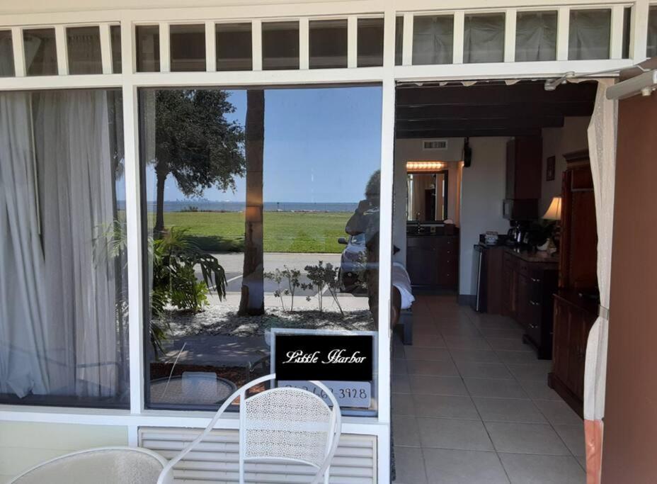 Beautiful one bedroom resort-style studio with pool and beach access view 3