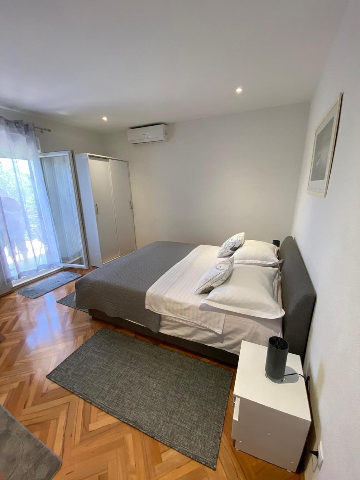 Apartments Maja