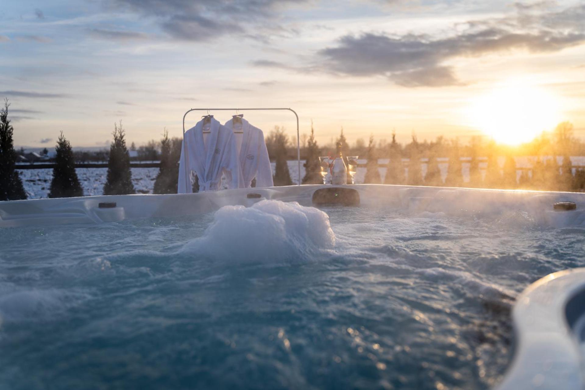 Jacuzzi