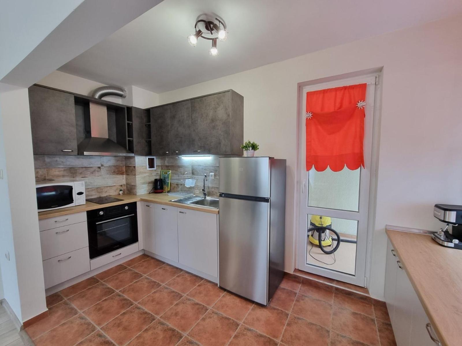 Flora - Beautiful *NEW* Apartment to the Beach view 4