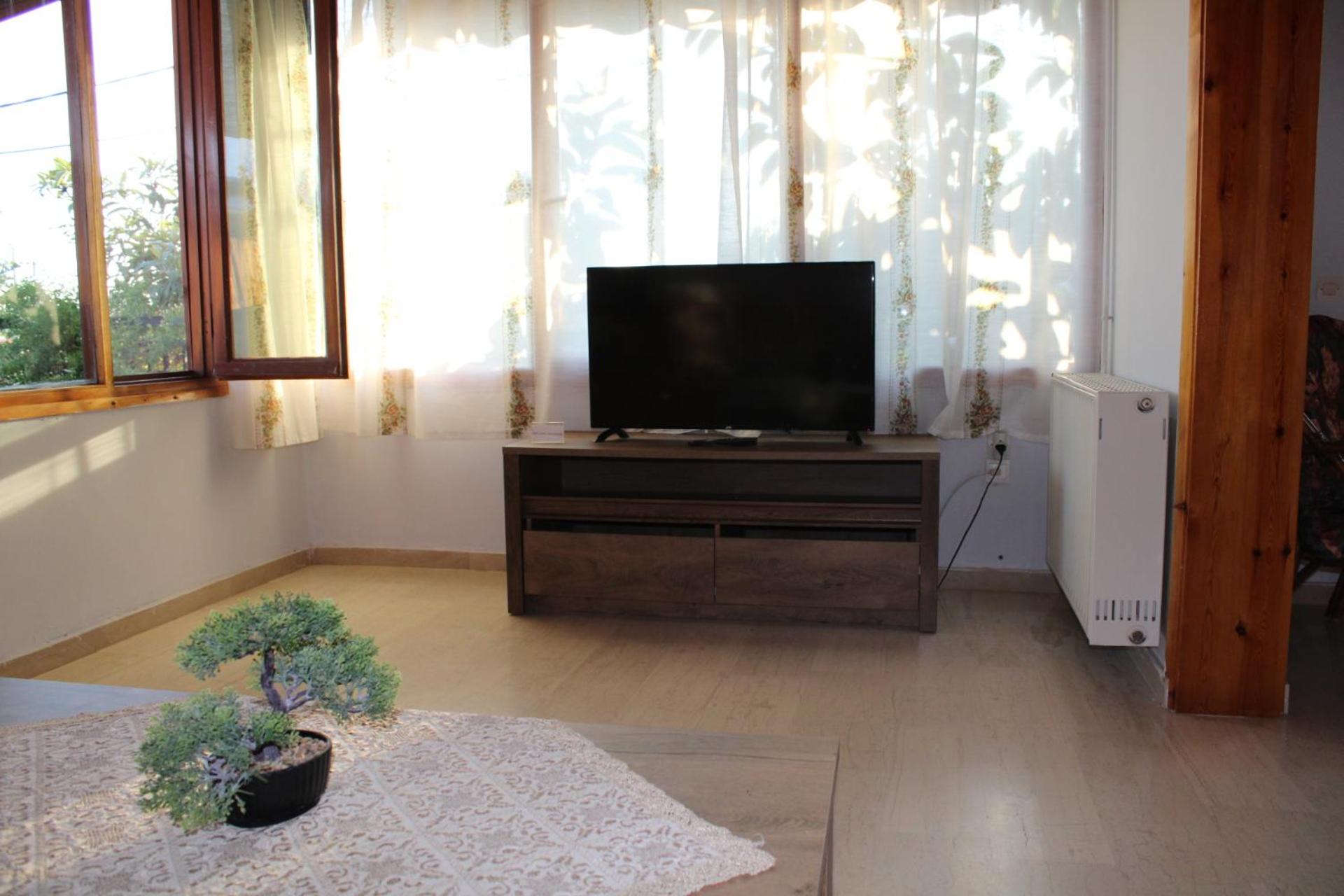 Komninos' Traditional House view 5
