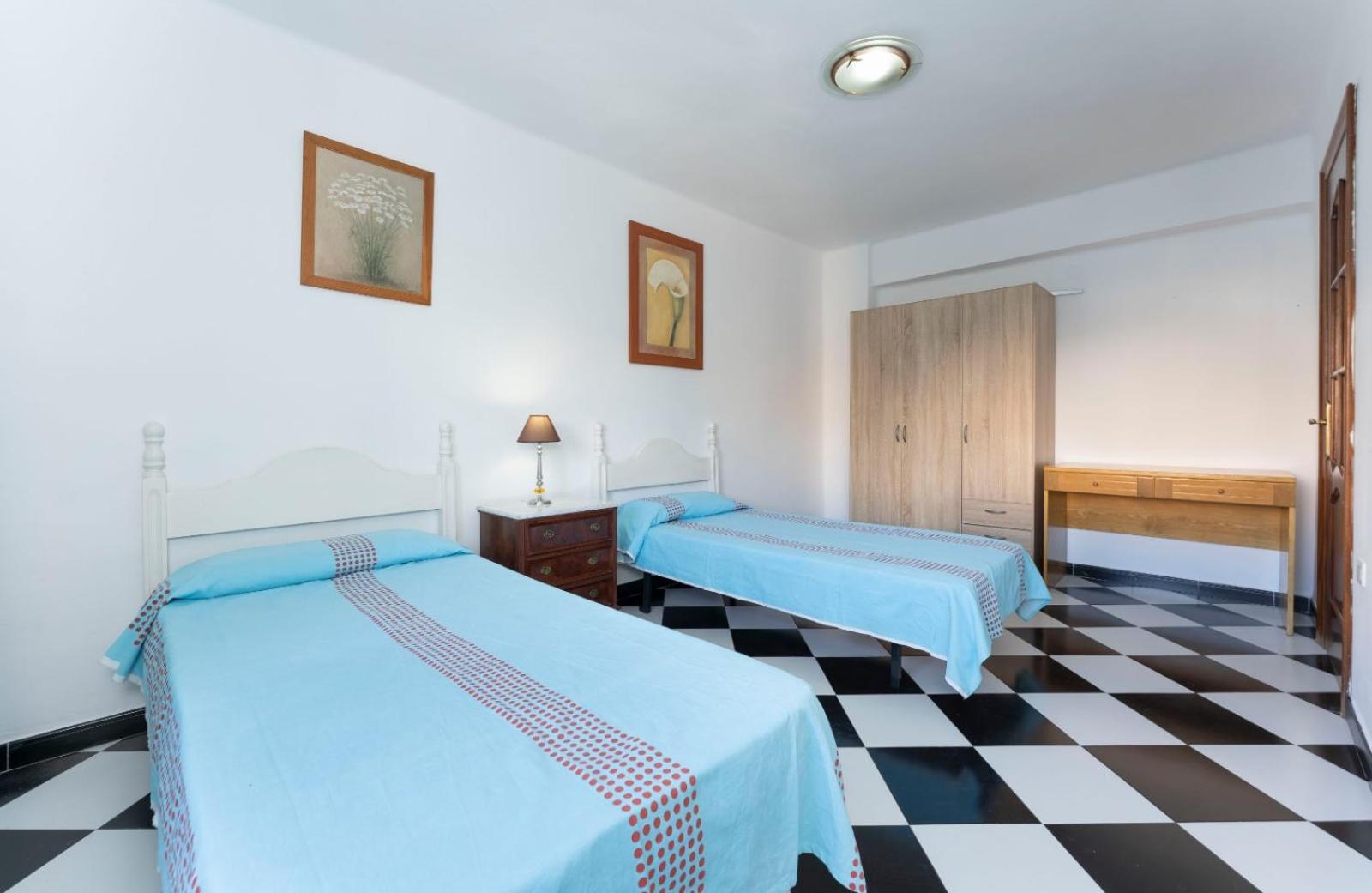 Malaga downtown and beach apartment photo 2