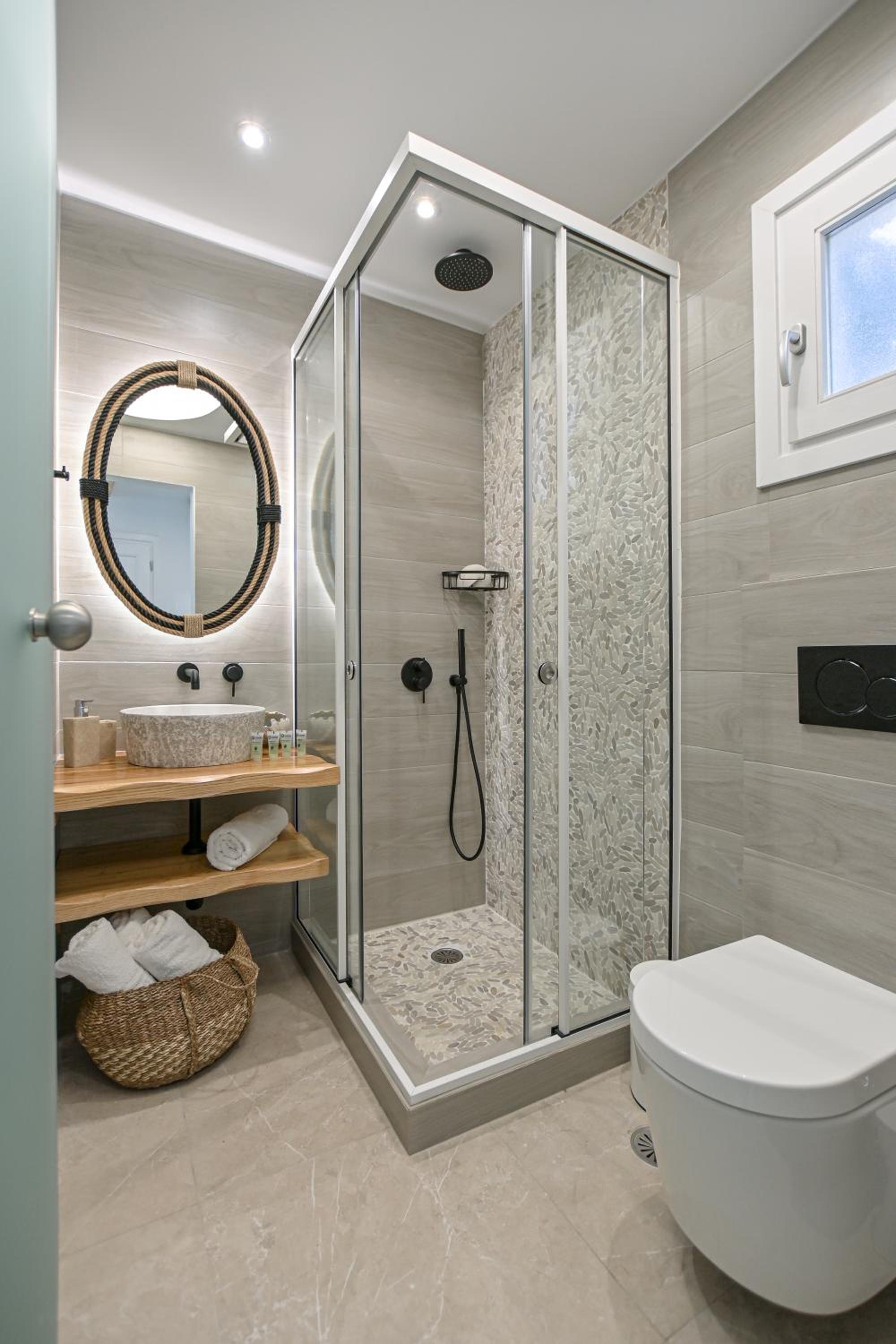 Alykes Studios & Suites