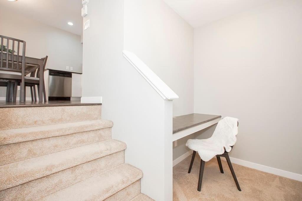 Modern 3 bedrooms townhouse in Southpoint