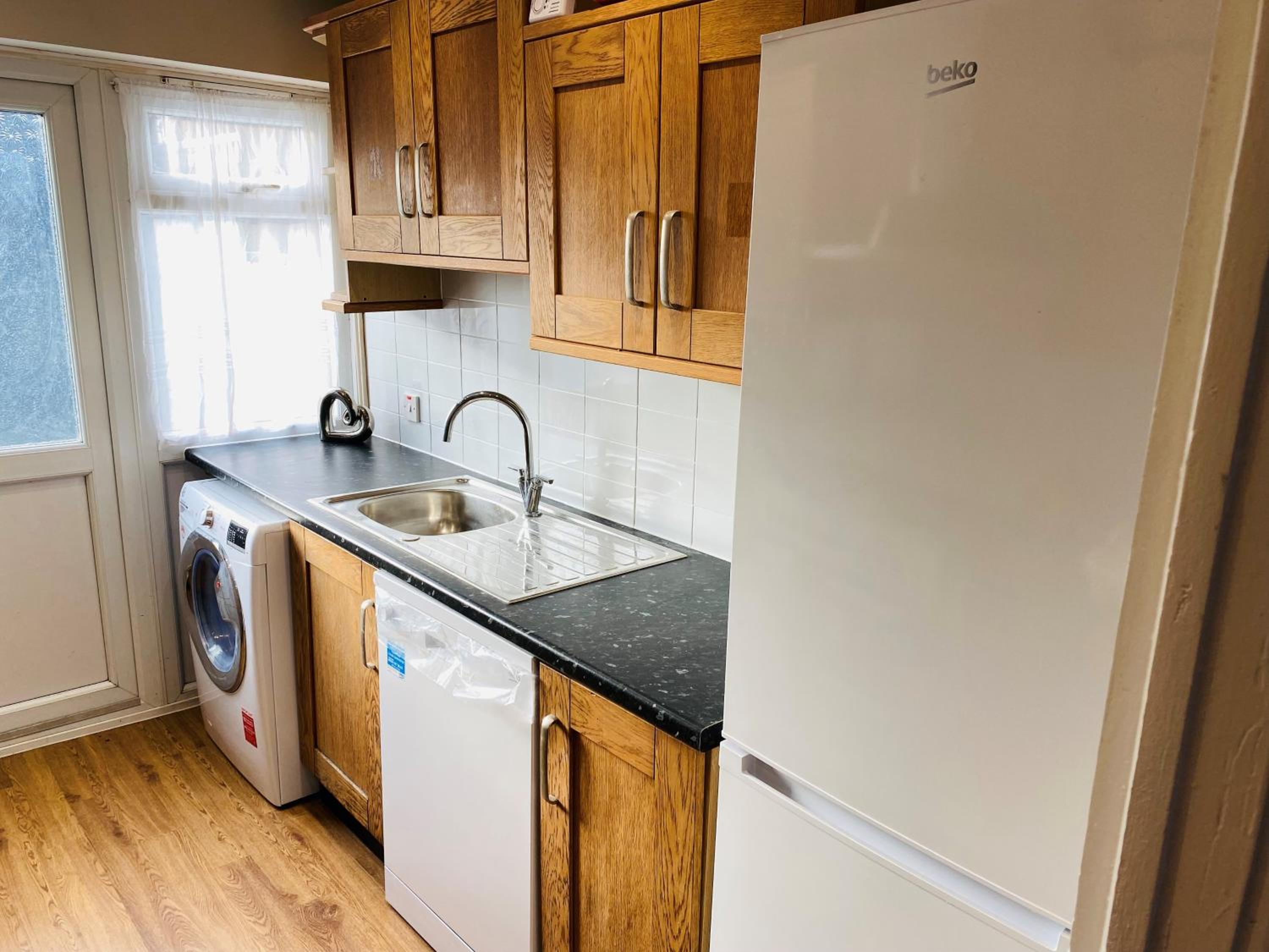 Farnham Vacations - Farnham 3 Bed House - Property Image 4