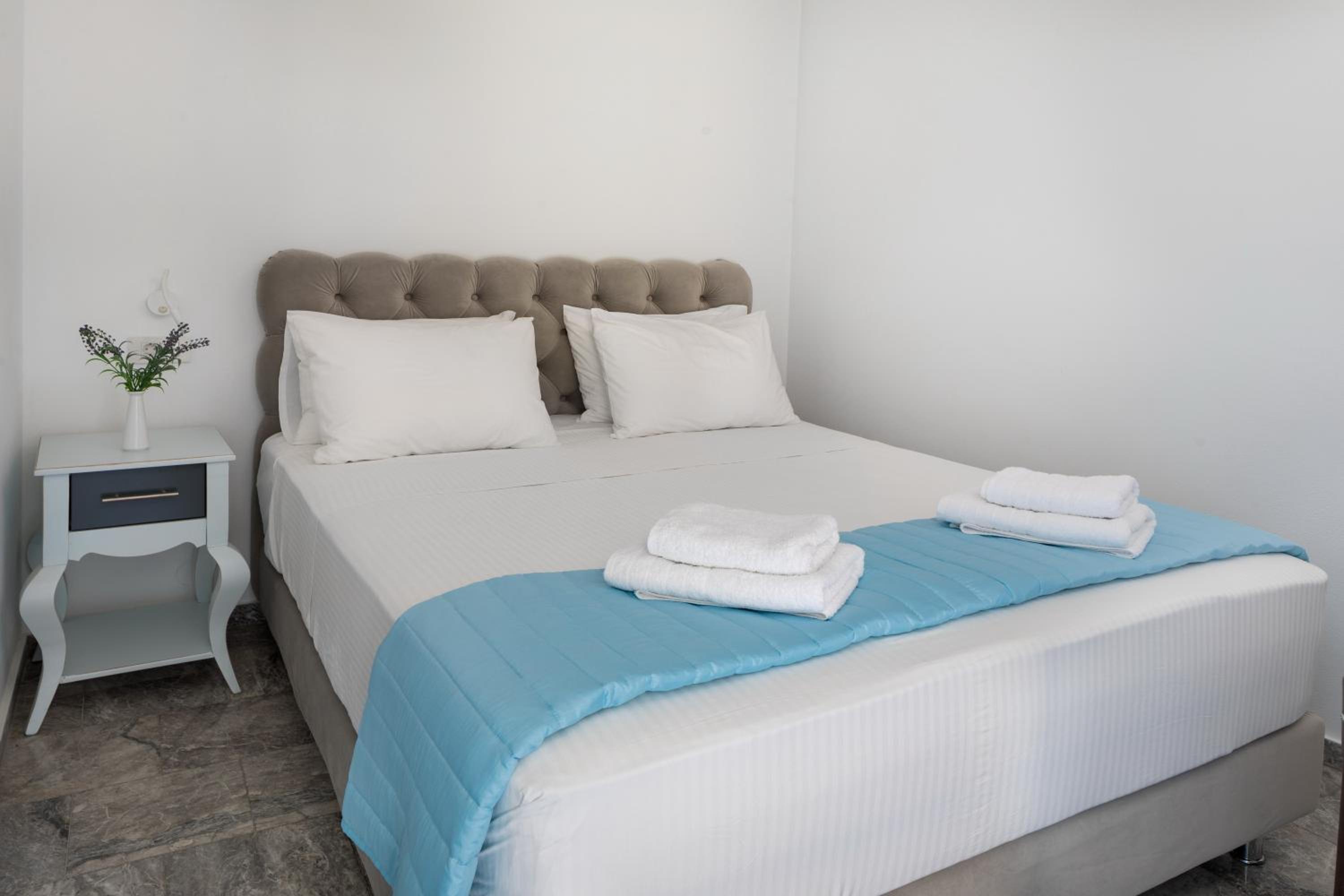 Plori - Molos Apartments