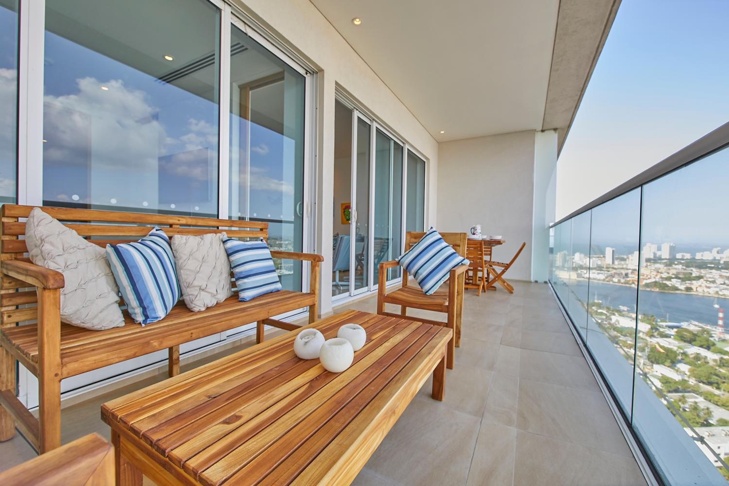 Stylish 1BR apartment wbalcony & amazing view