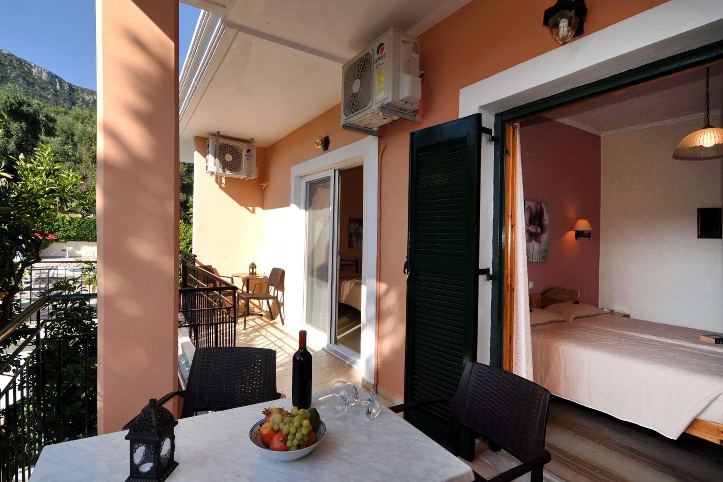 Marilena Studios And Apartments