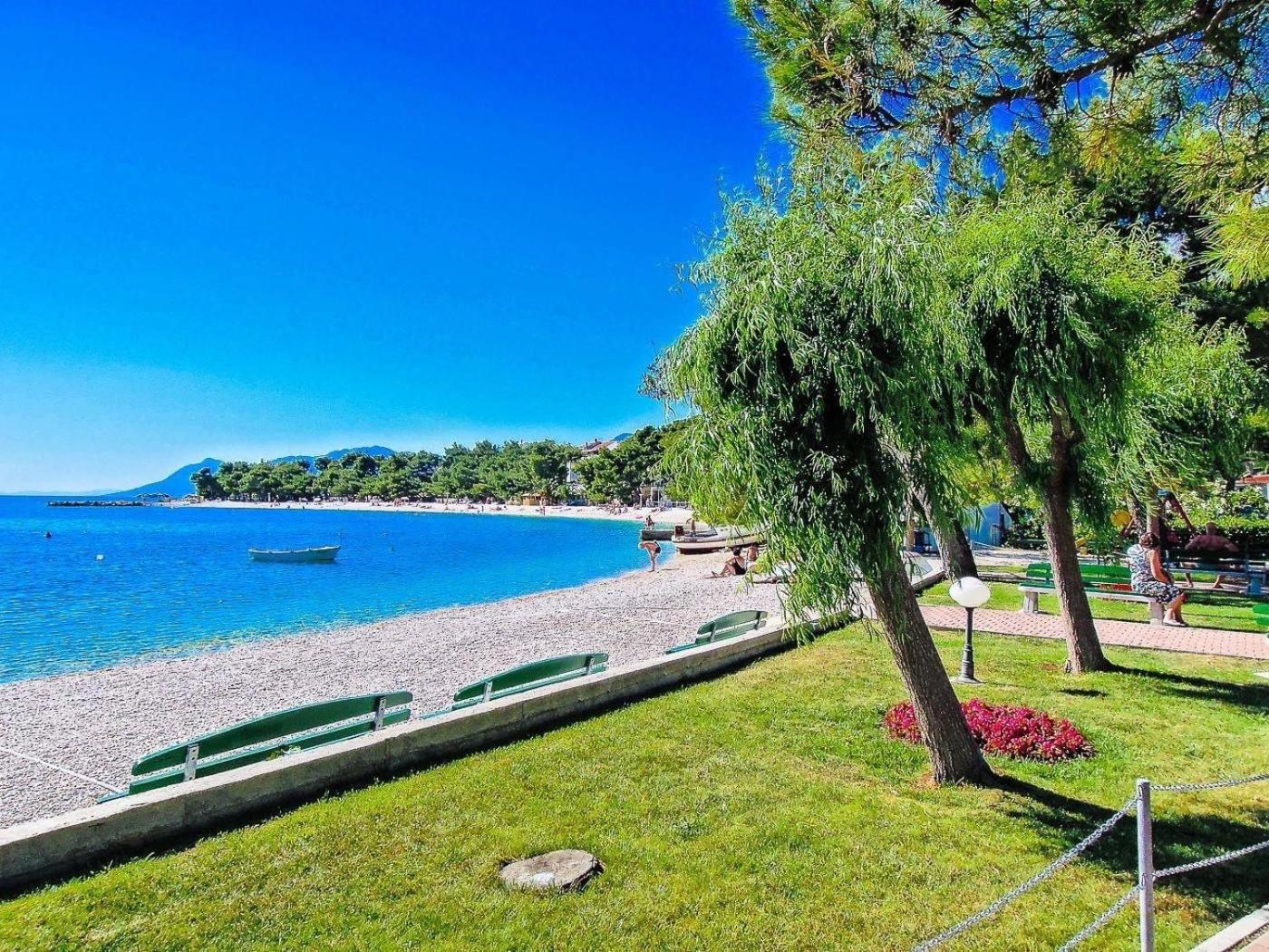 Family & pet friendly apartment Martina view 2