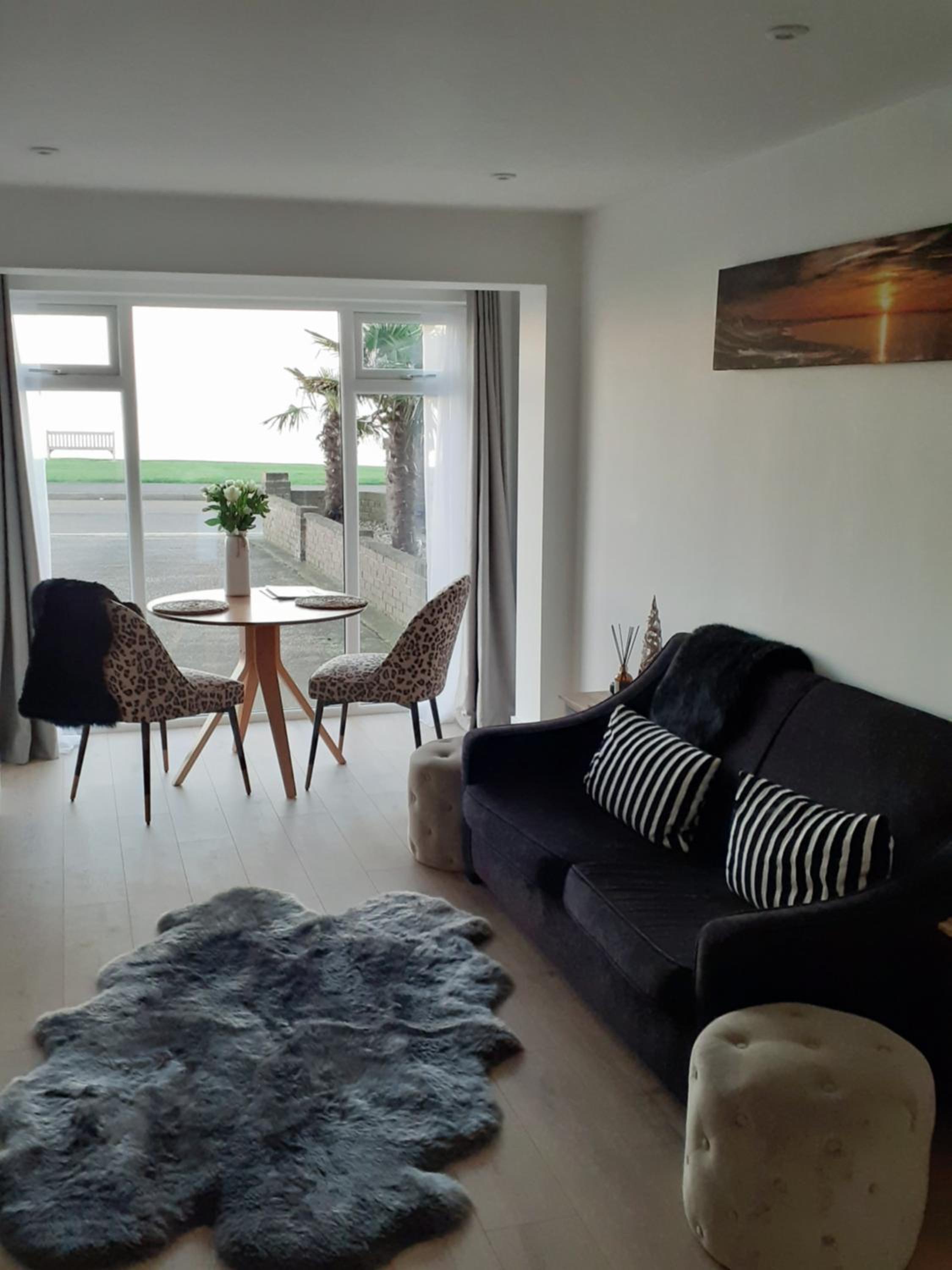 Hotel Sea View Suite, with Parking, On Tankerton Beachfront, Whitstable