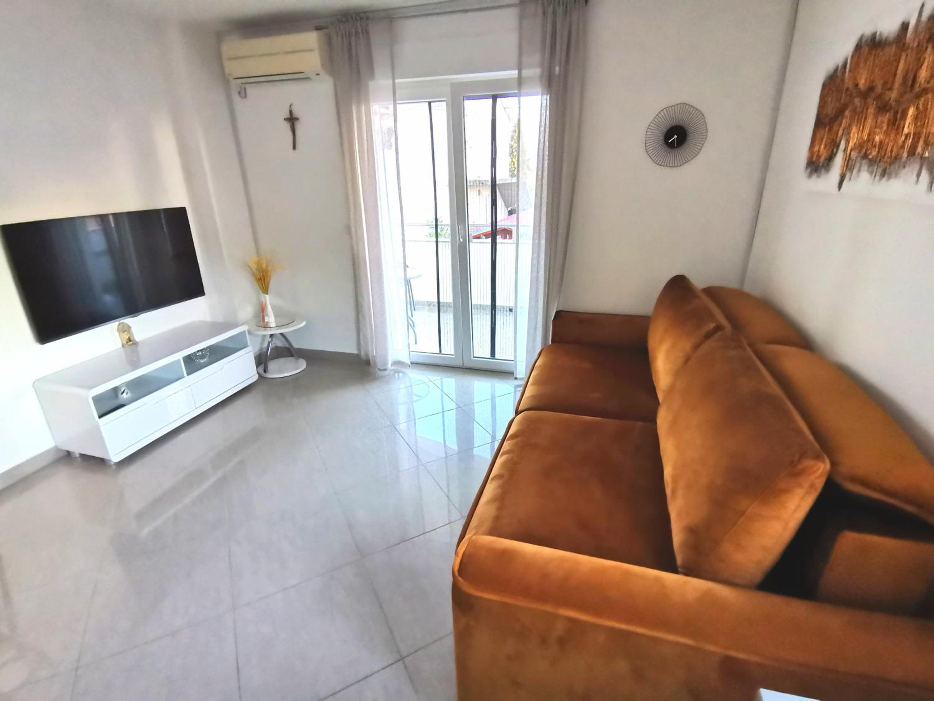 Apartment Leona