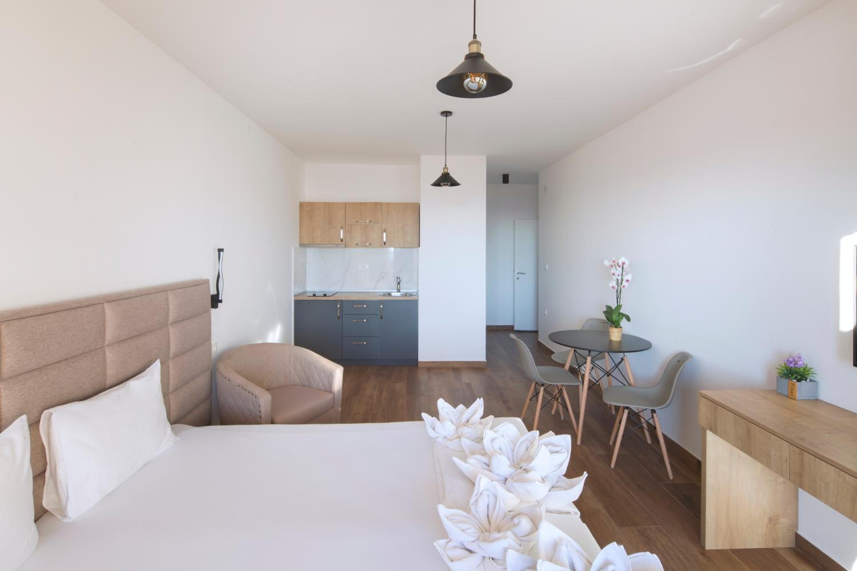 Villa Lazy Hill view 4