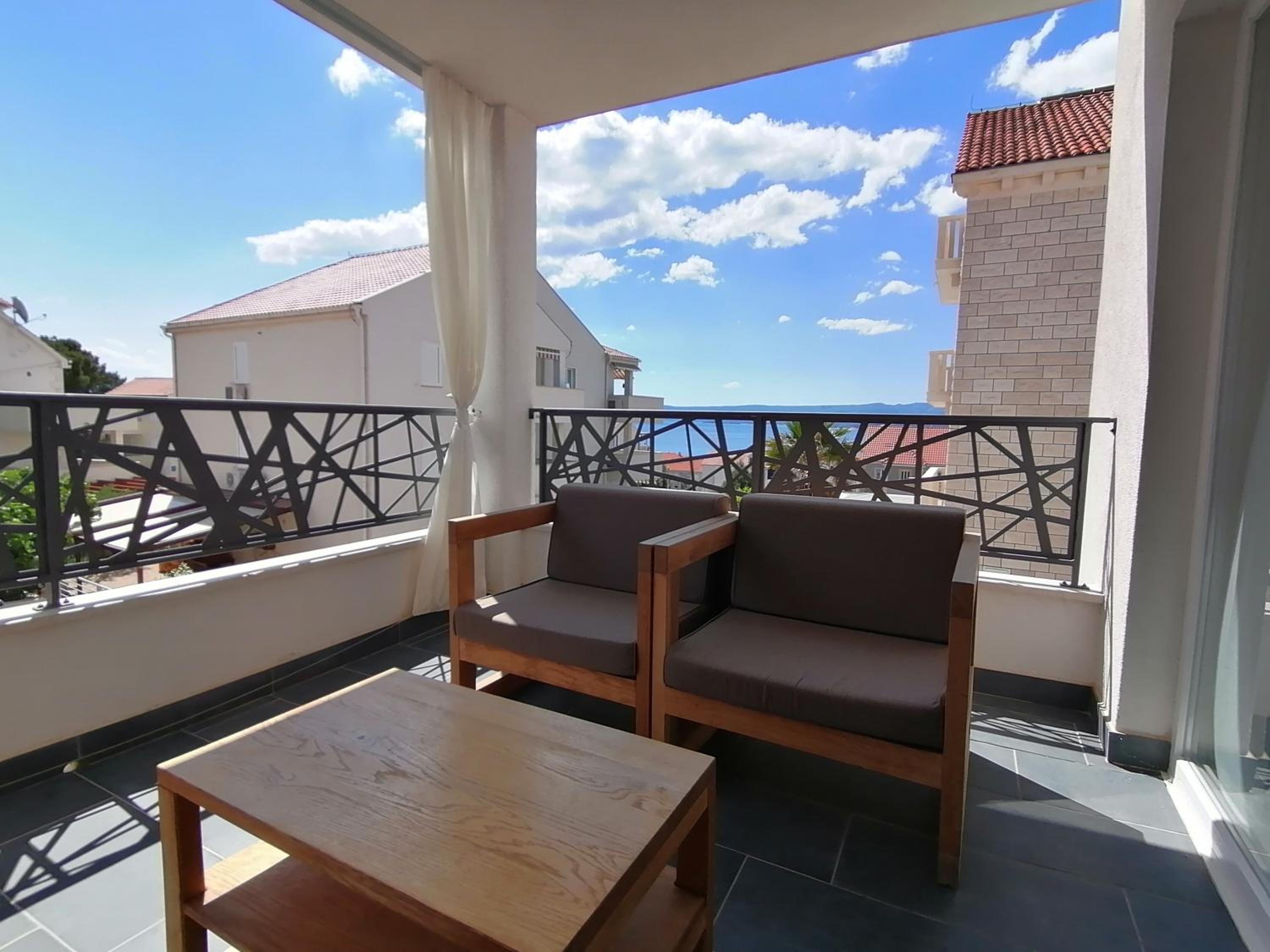 L & L Apartmani view 4