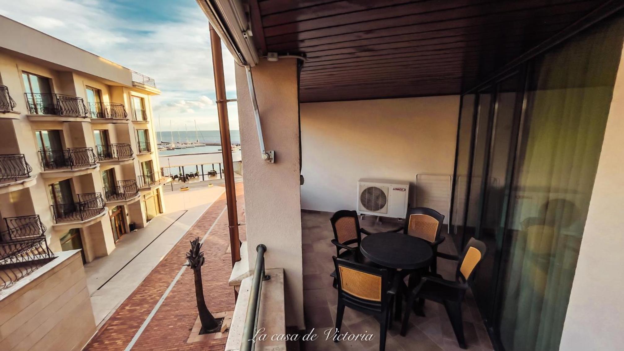 Victoria's House - Holiday Apartment