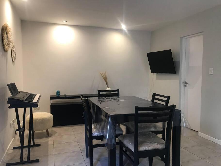 Hermoso departamento 2 amb.Zona pinos de anchorena
