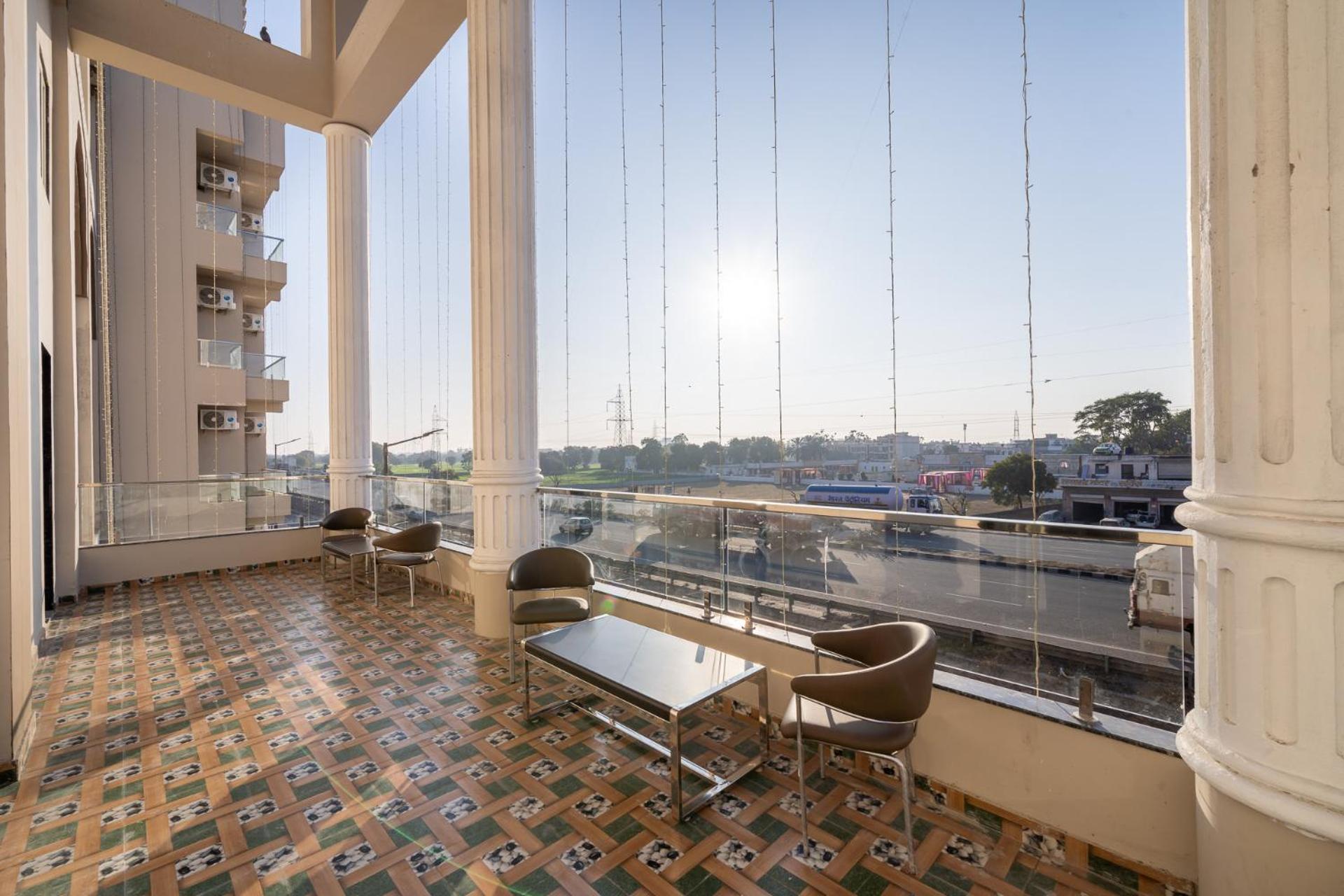 Balcony & Terrace