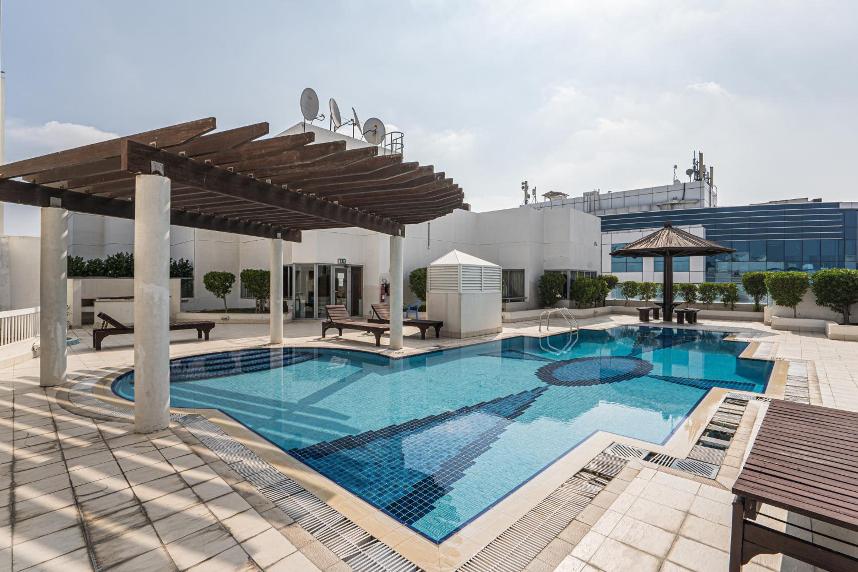 HiGuests - Incredible City Views in Deira 5-min to Airport