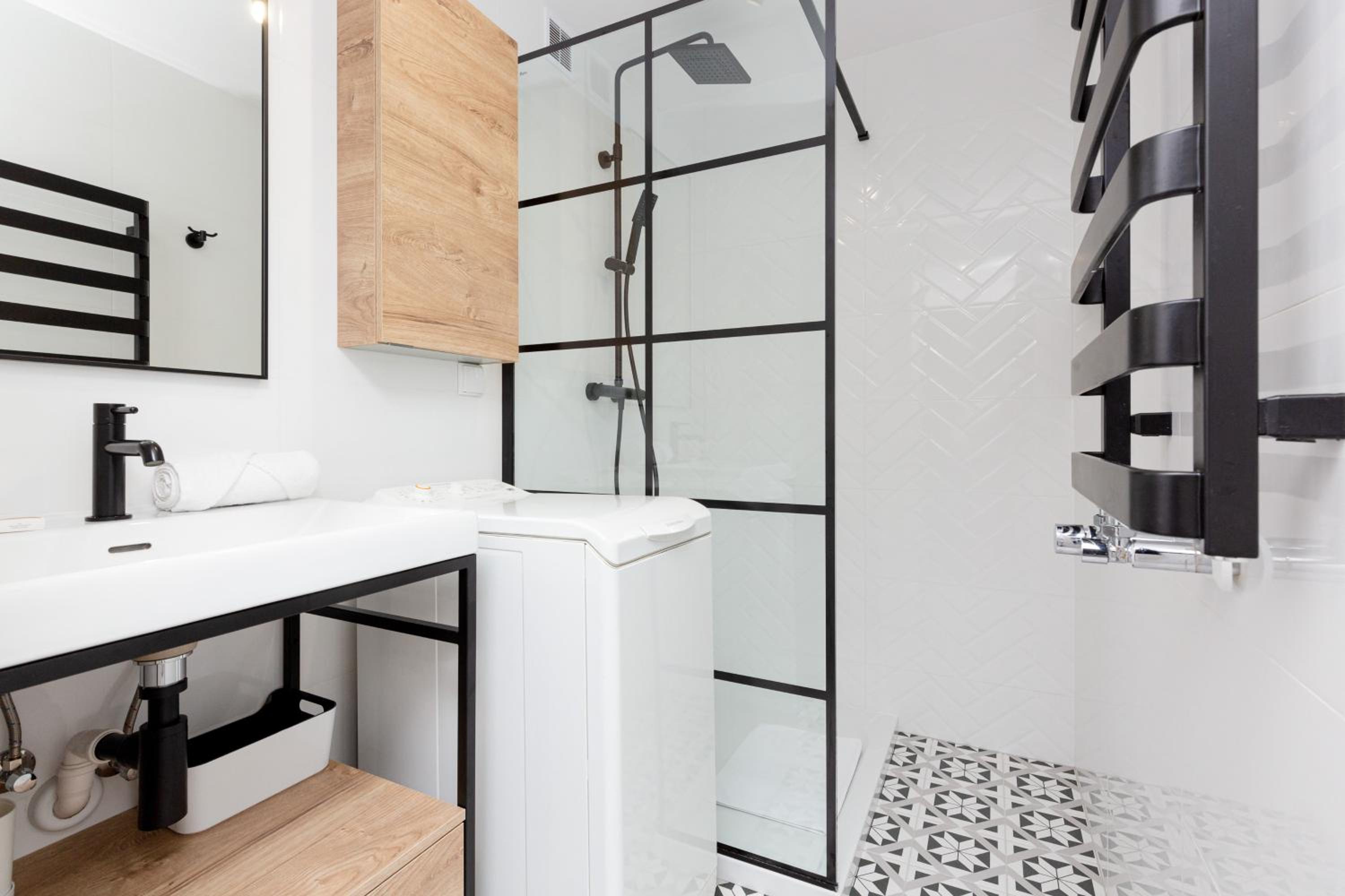 City Center Mezzanine Studio Chmielna by Renters