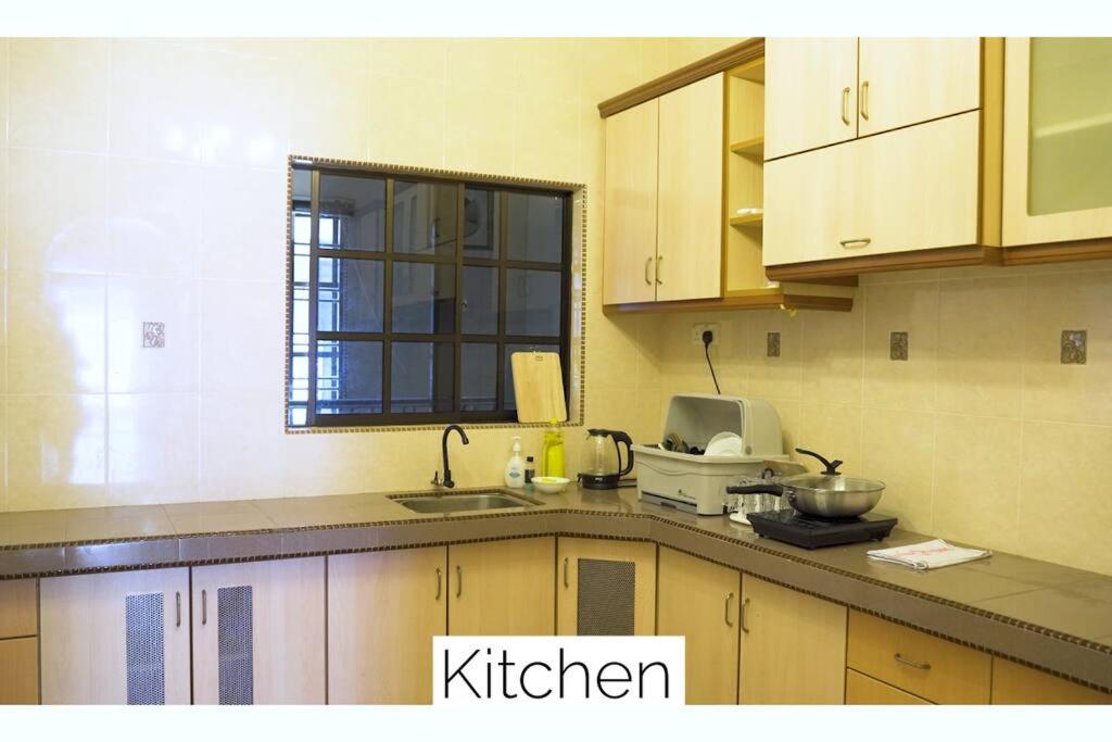 The Pigeon Alor Akar Guest House photo 7