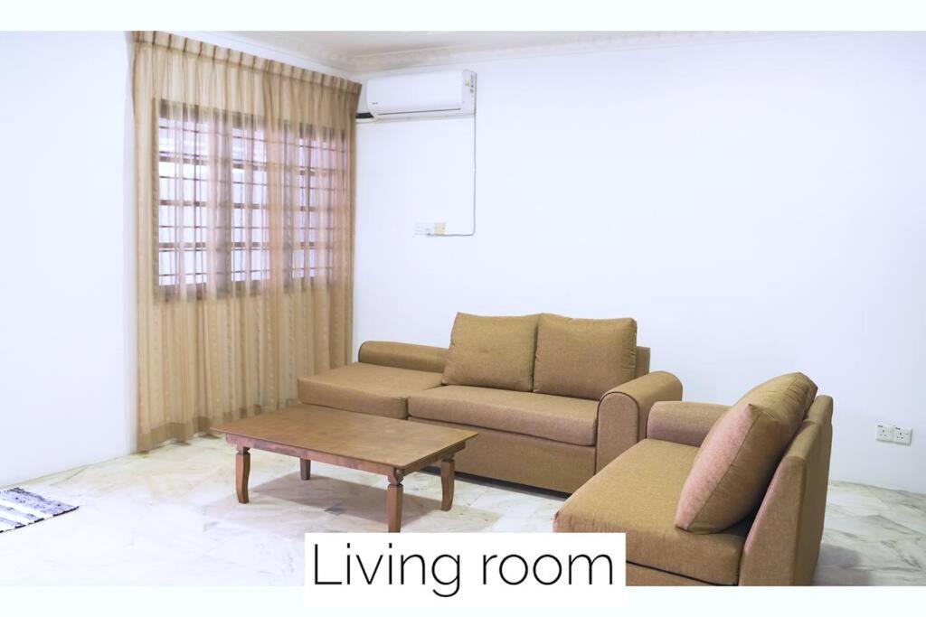 The Pigeon Alor Akar Guest House photo 8