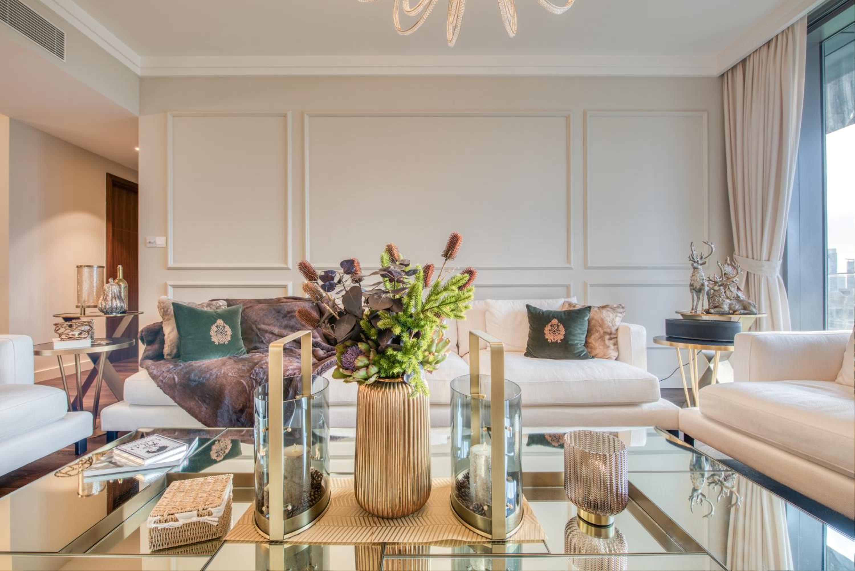 Luxurious 3 Bedroom Apartment in Boulevard Point, Connected to Dubai Mall