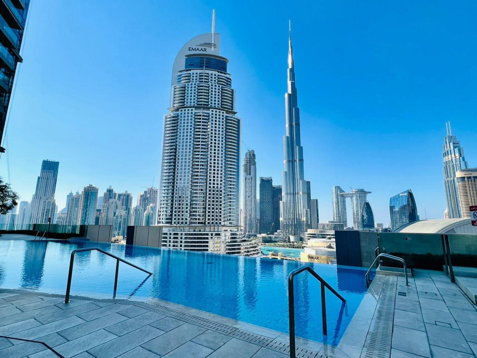 Luxurious 3 Bedroom Apartment in Boulevard Point, Connected to Dubai Mall
