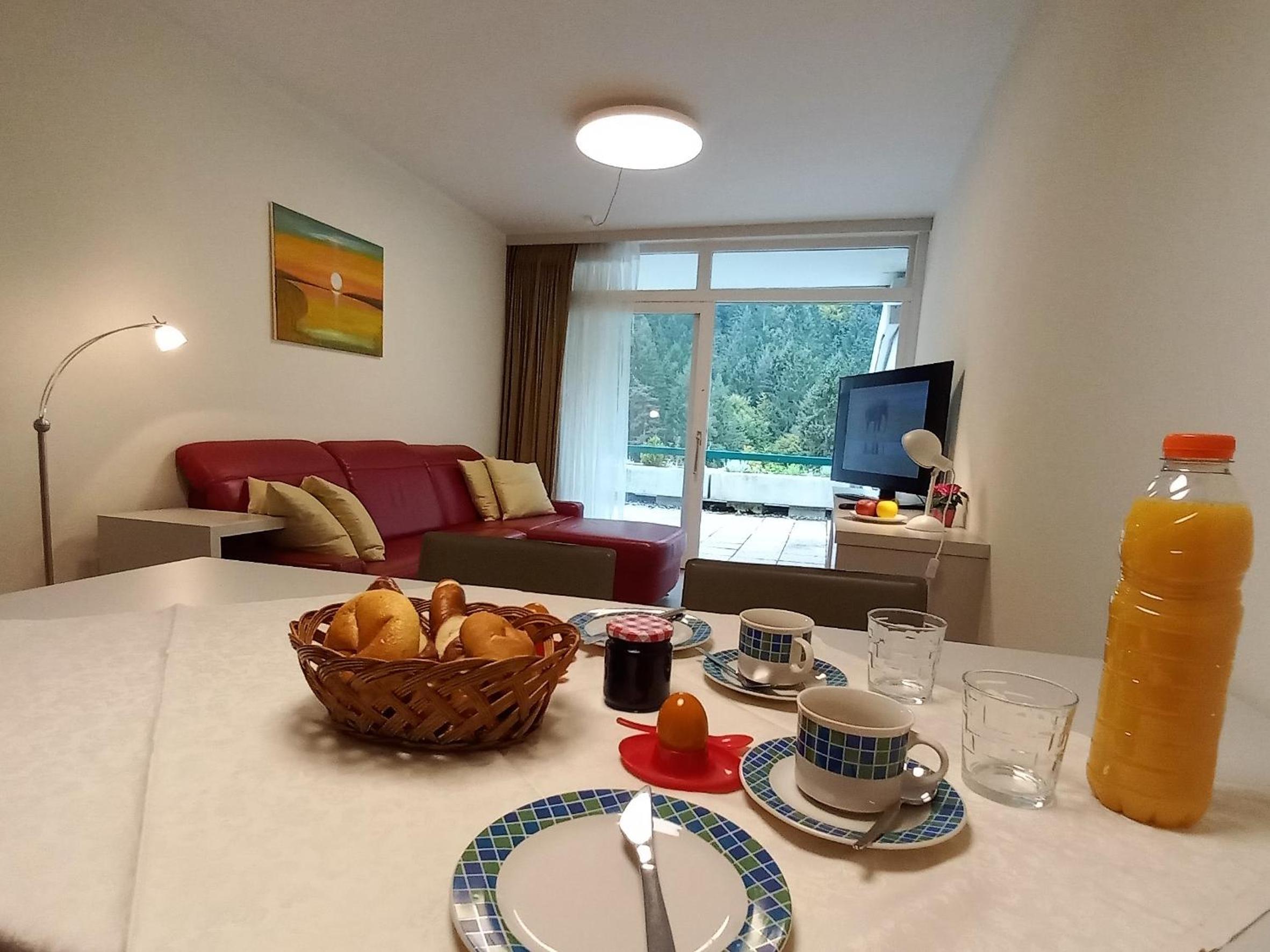 LB2 Seeappartement Haus Landskron mit direktem Seezugang am Ossiachersee view 2