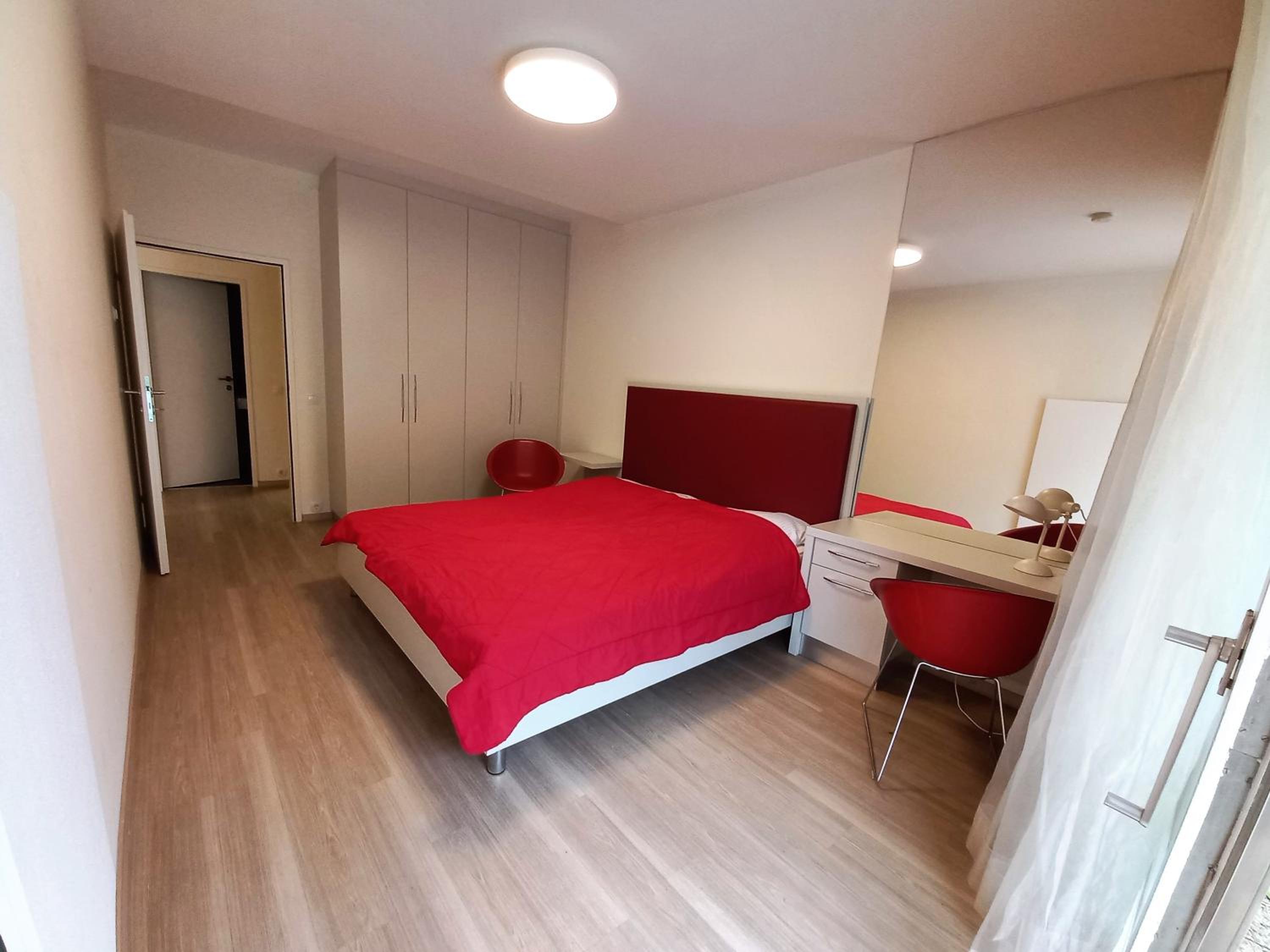 LB2 Seeappartement Haus Landskron mit direktem Seezugang am Ossiachersee view 3