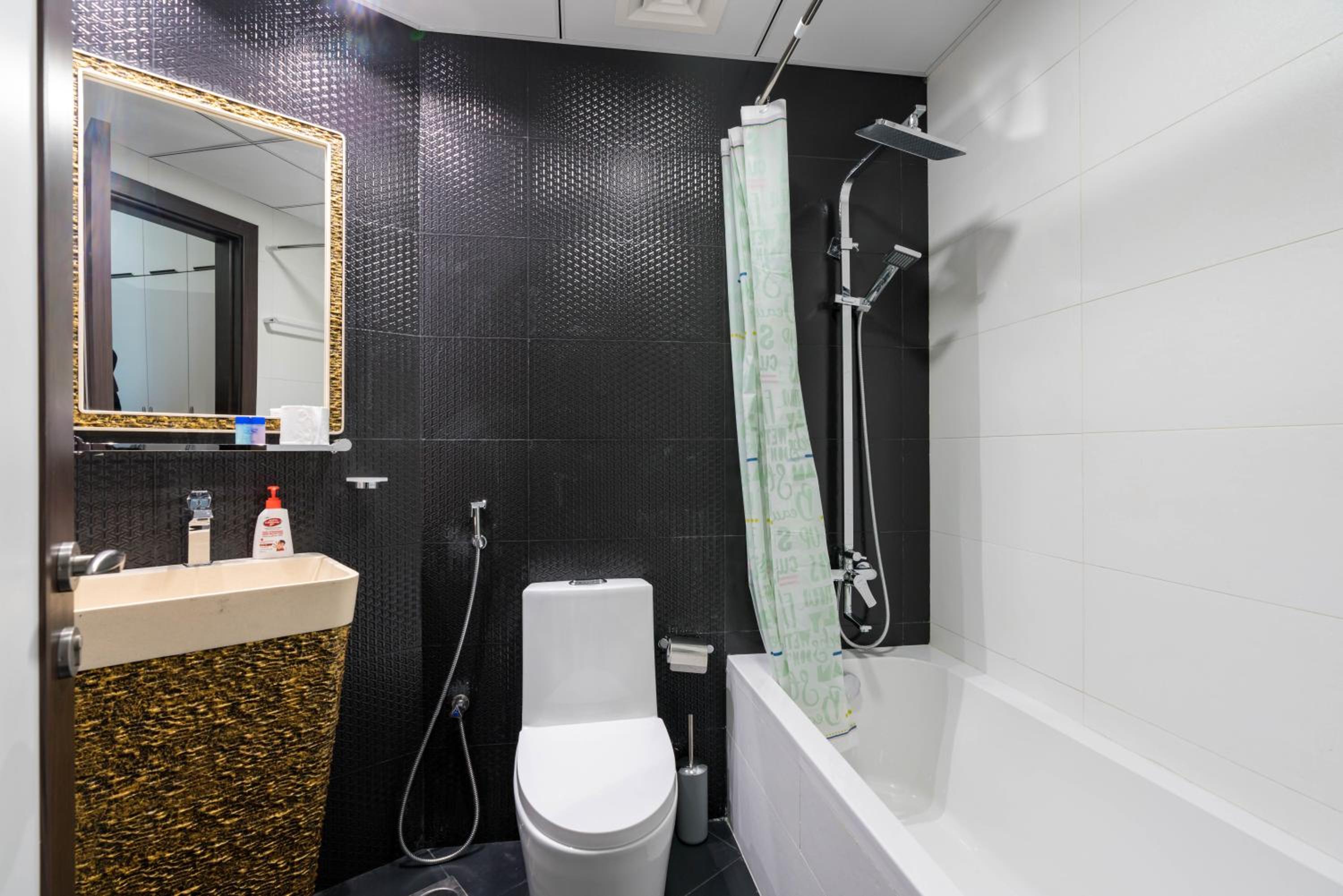 Vacay Lettings - 1BHK convertible to 2BHK in Business Bay