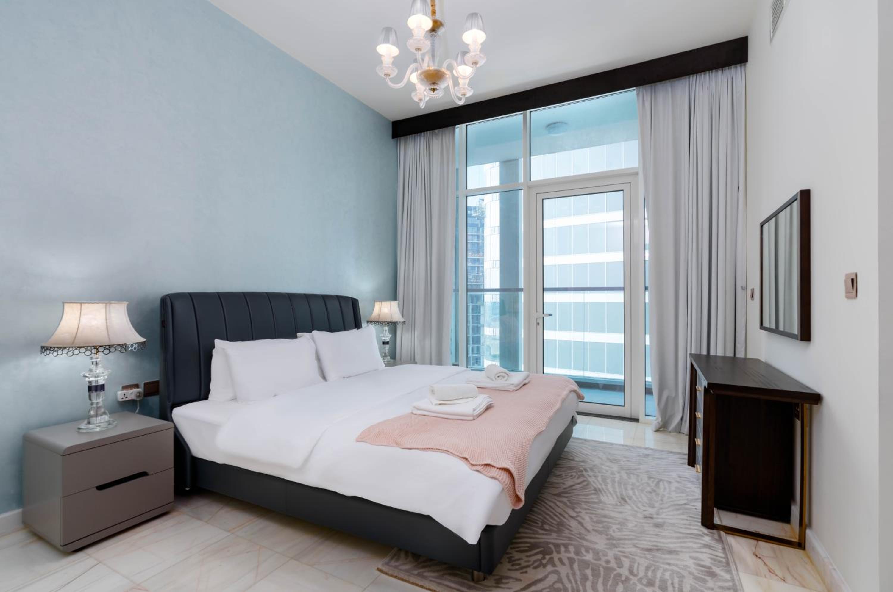 Vacay Lettings - 1BHK convertible to 2BHK in Business Bay