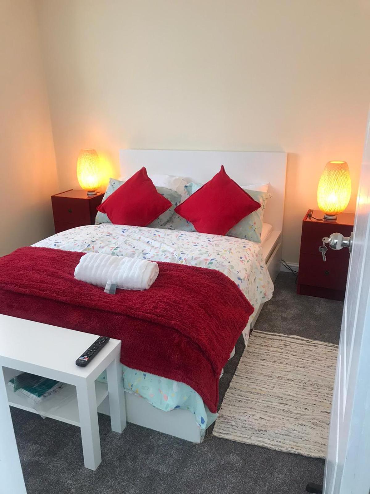 Luxurious & Spacious 5 Bedroom Property view 2