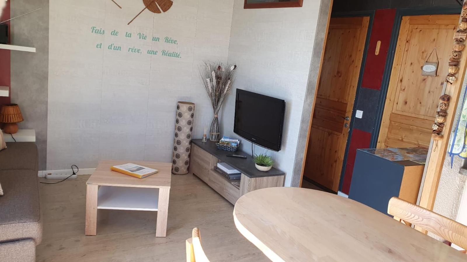STUDIO "Les PIOUS" view 3