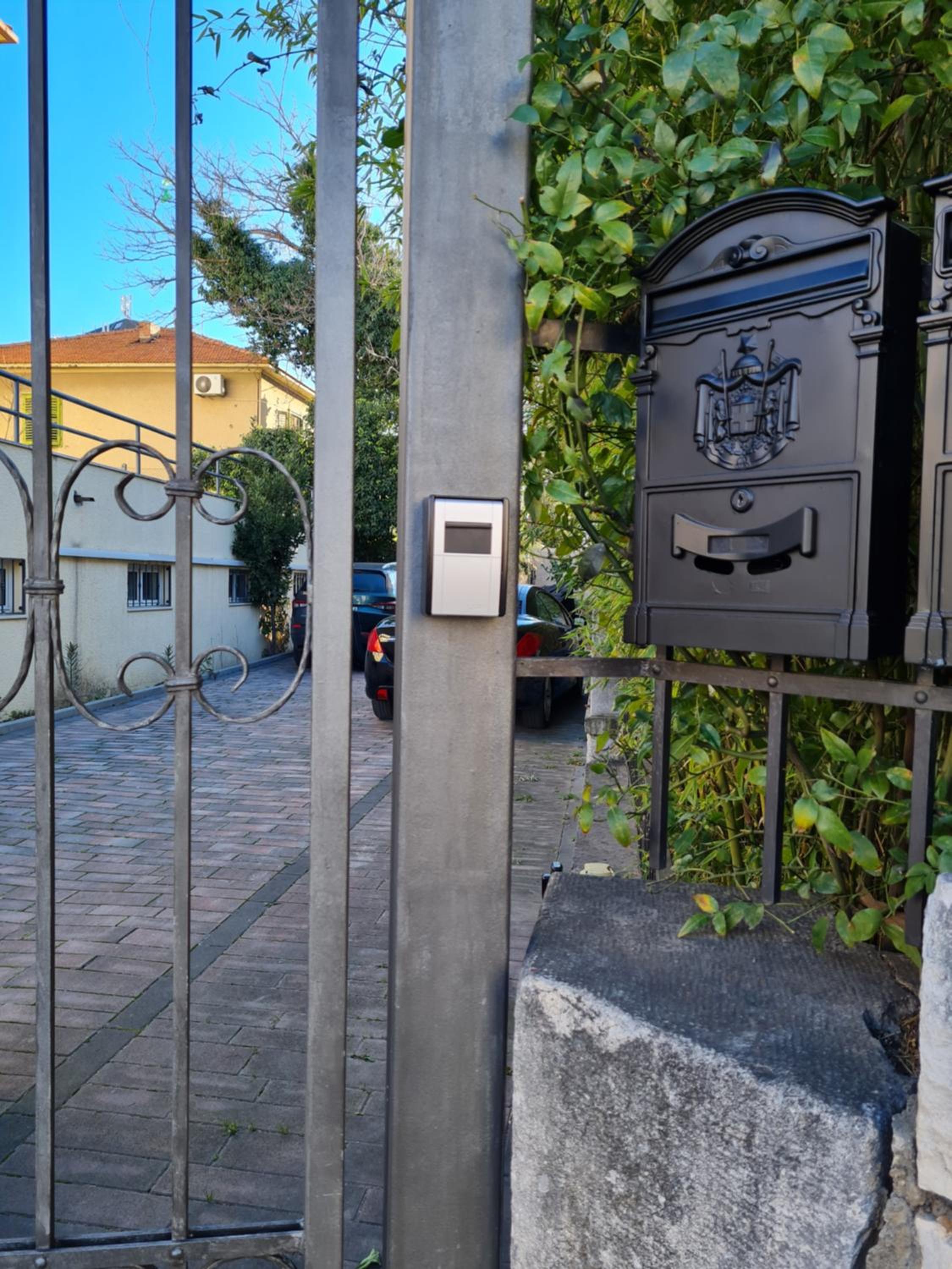 Quiet apartment in a private house - close to center, parking, pet friendly