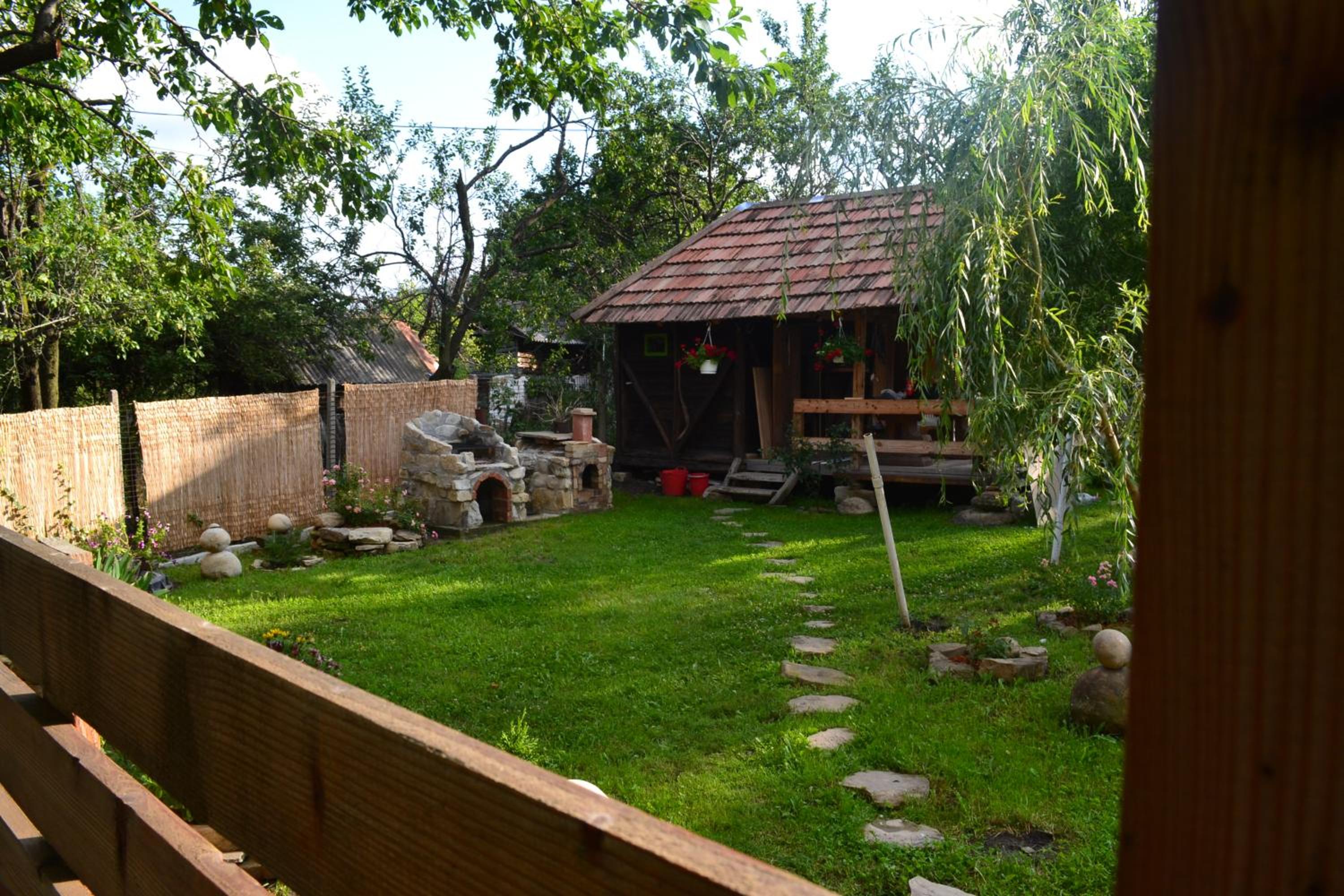 Photo 10