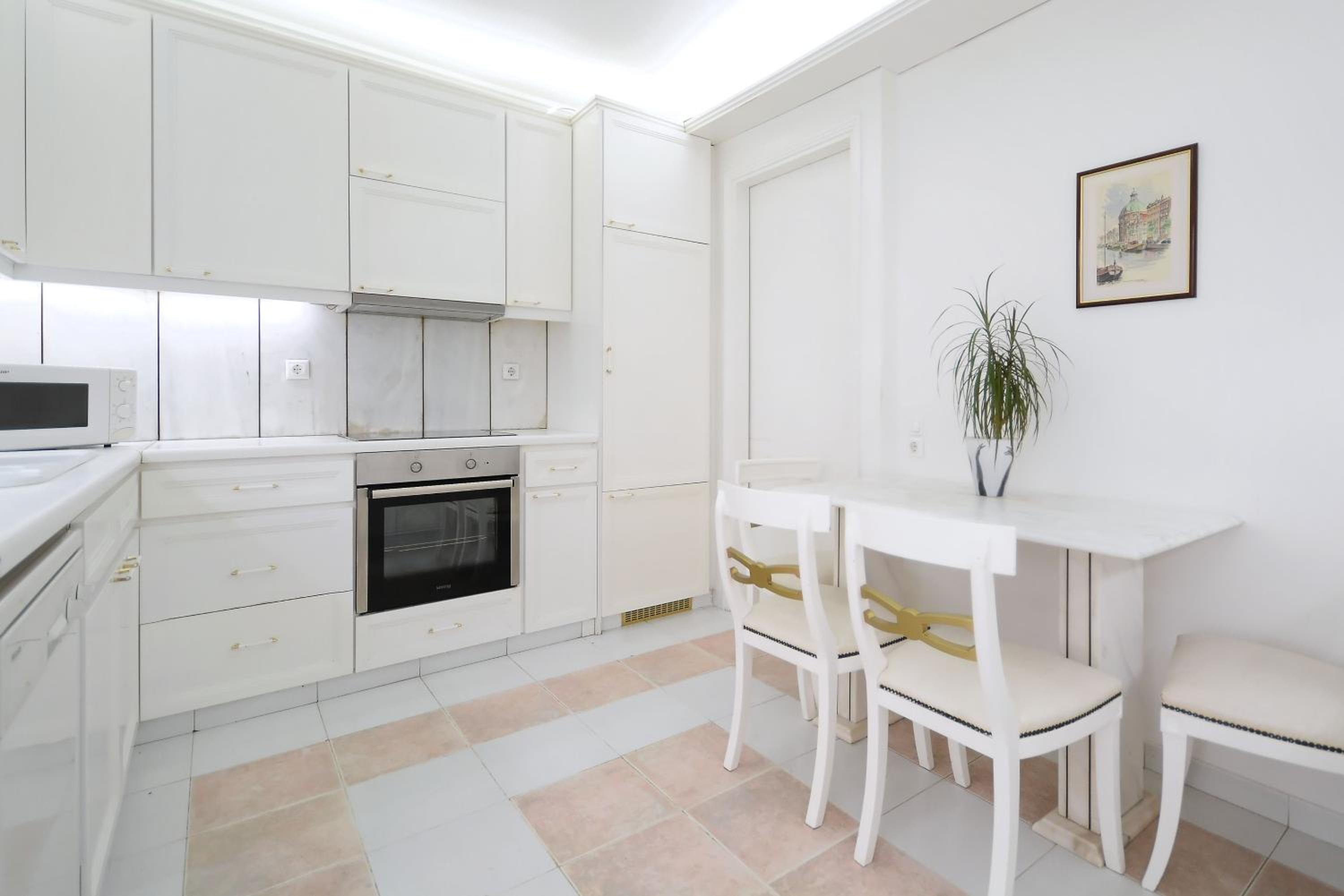 Luxury Apartment Demokratias