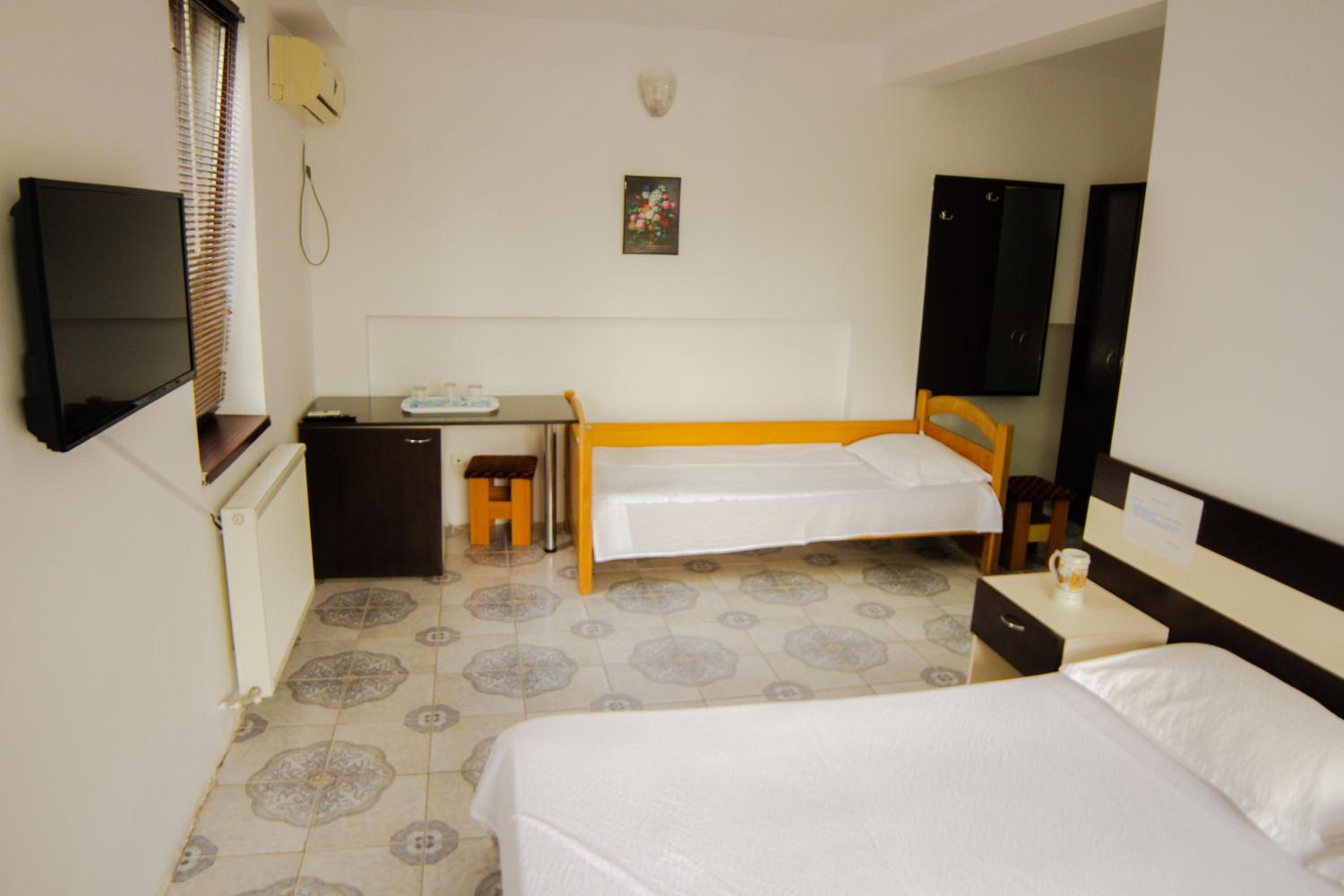 Vila Mihai Eminescu view 2