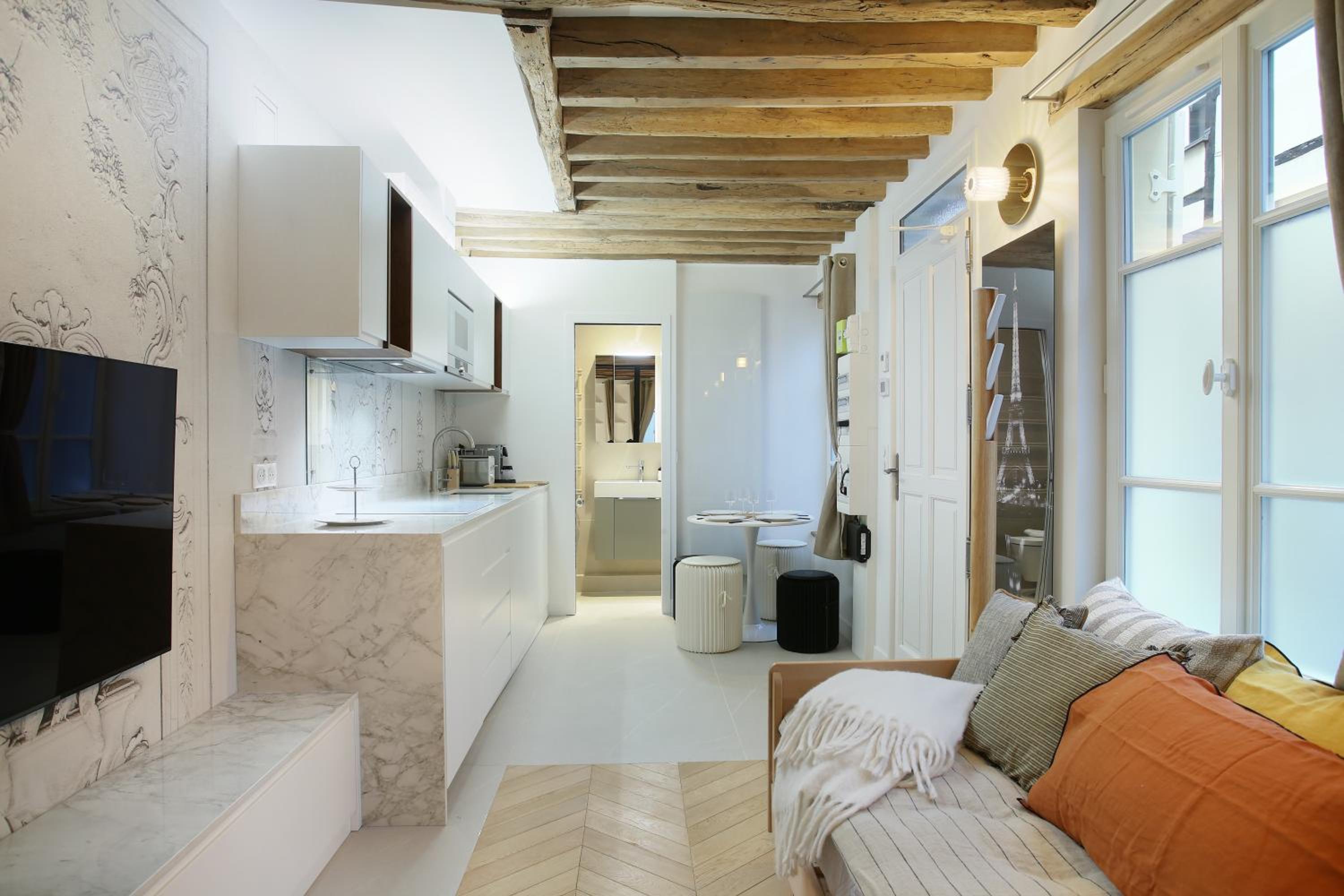 Superb apartment Place des Vosges Le Marais (Charles V) en Paris