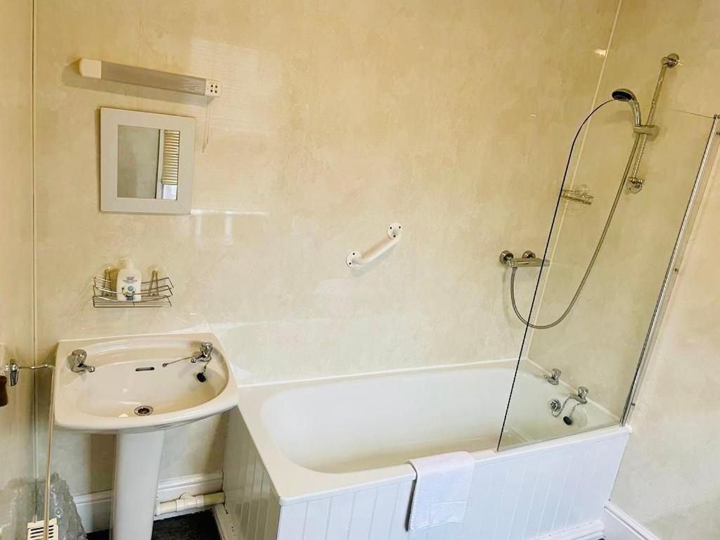 Bryncelyn Guesthouse