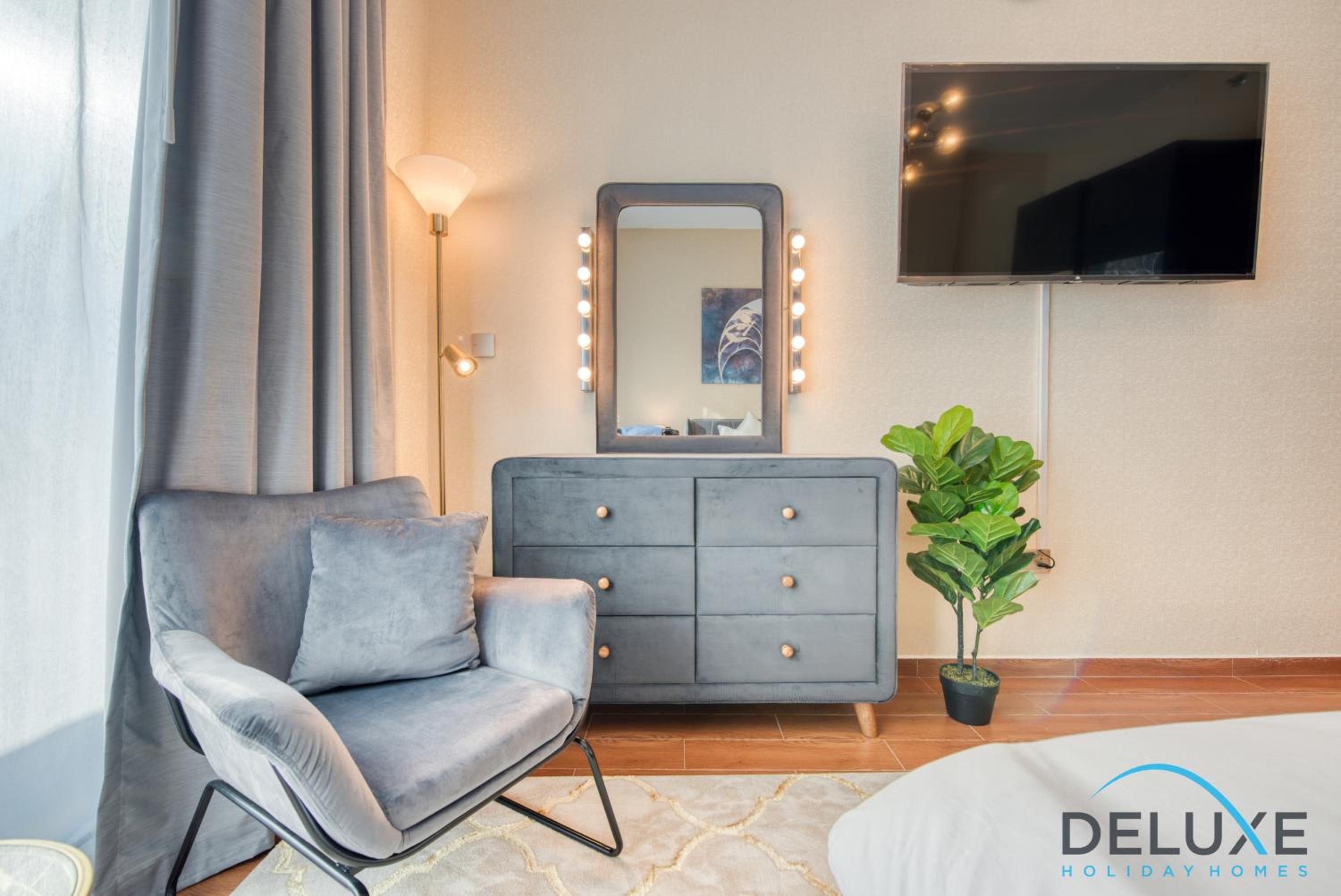 Elegant Studio in Al Jawhara Tower by Deluxe Holiday Homes