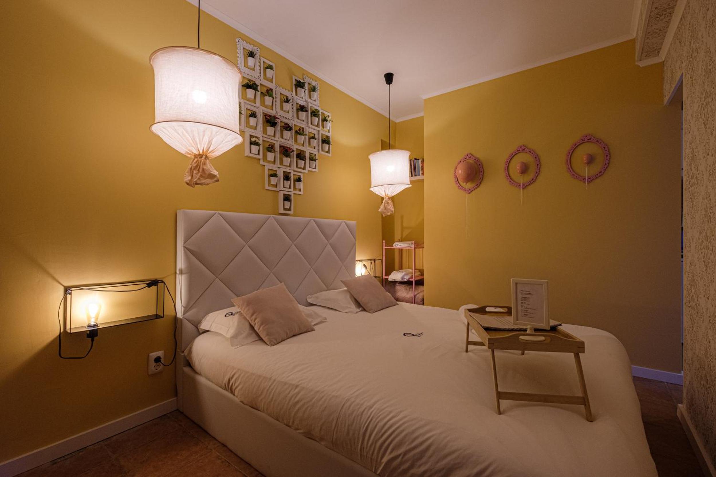 Y Quebedo - Boutique Apartments