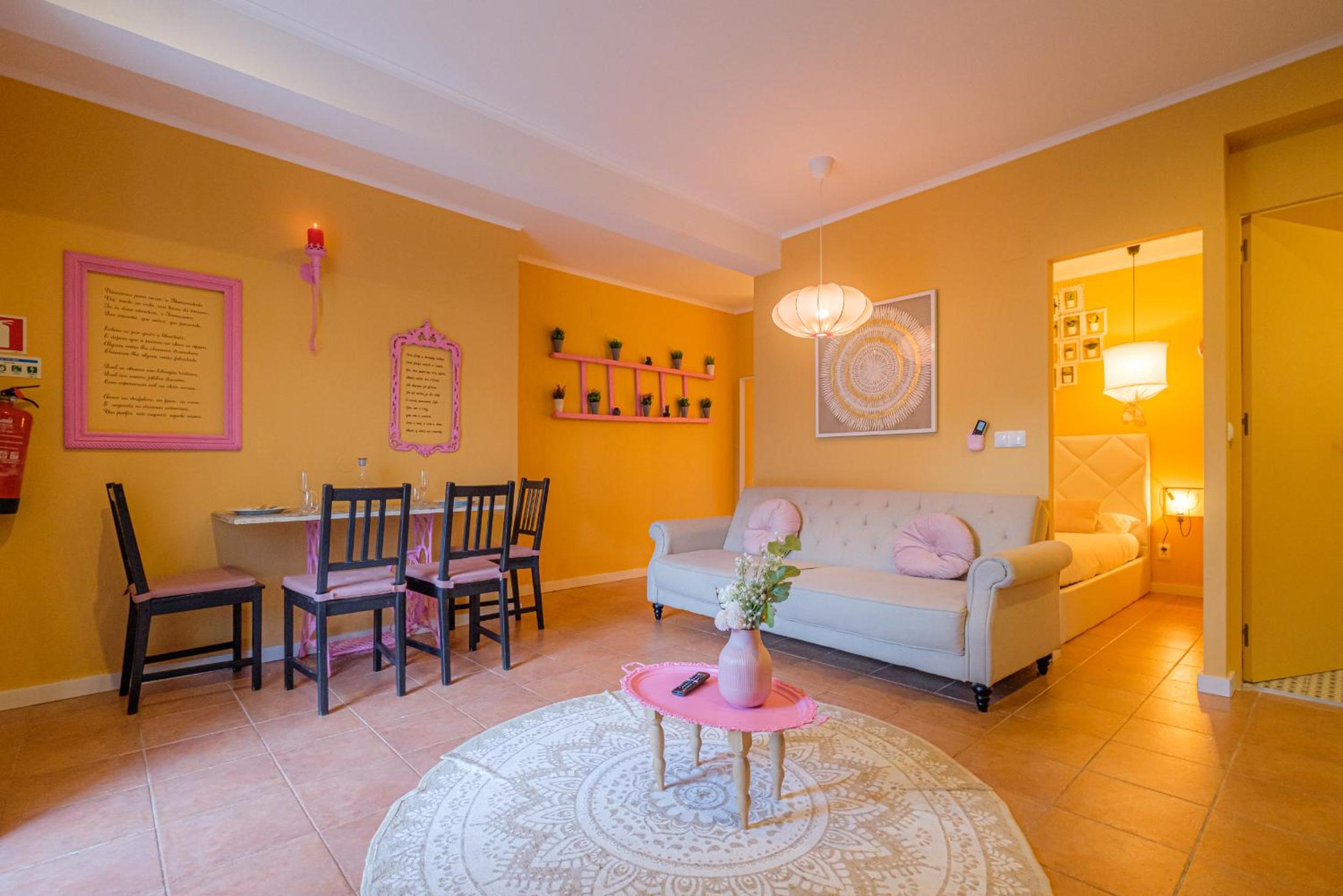 Y Quebedo - Boutique Apartments