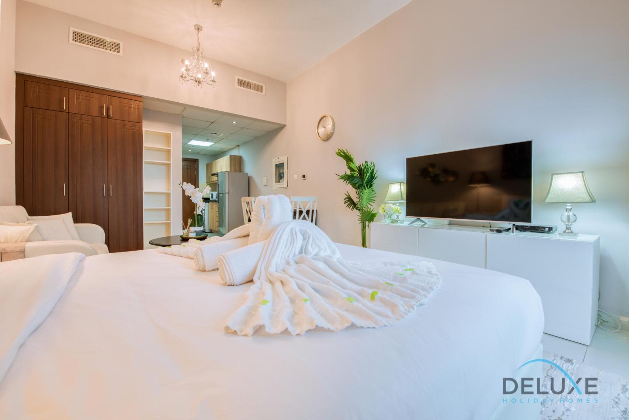 Serene Studio in Elite Residences 4 Sports City by Deluxe Holiday Homes