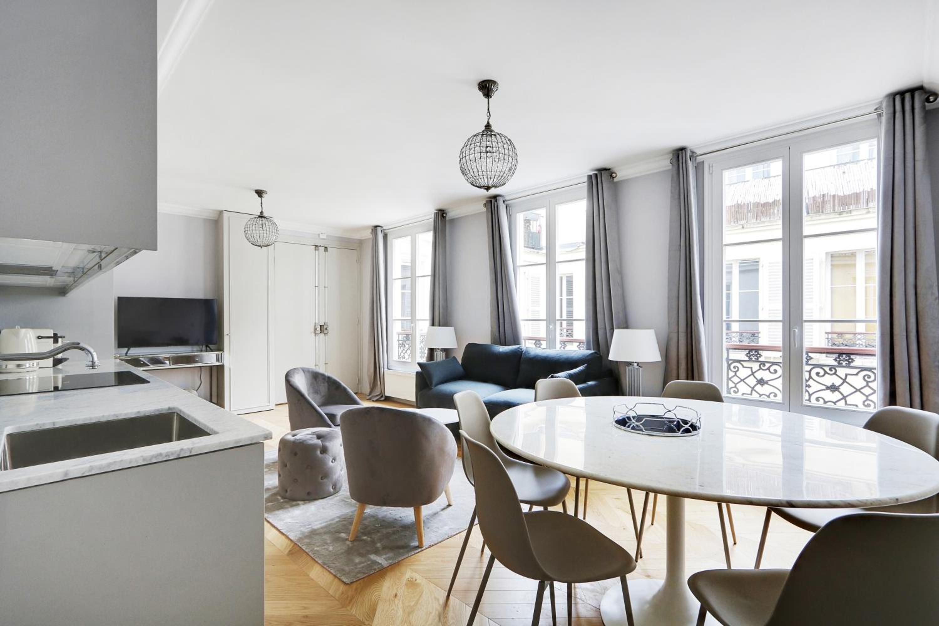 Pick A Flat's Apartments in Opéra Saint Lazarre - Rue de l'Isly