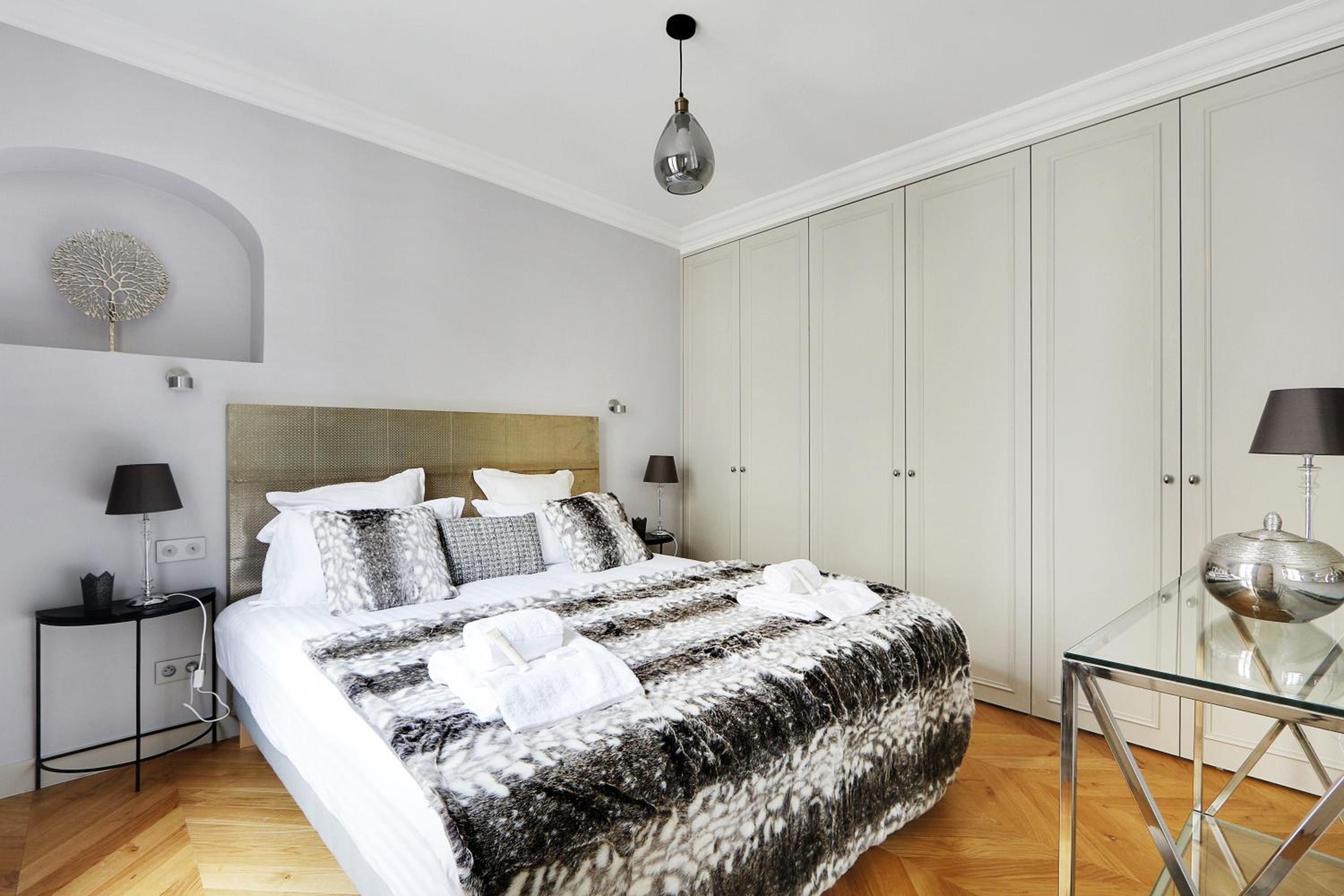 Pick A Flat's Apartments in Opéra Saint Lazarre - Rue de l'Isly
