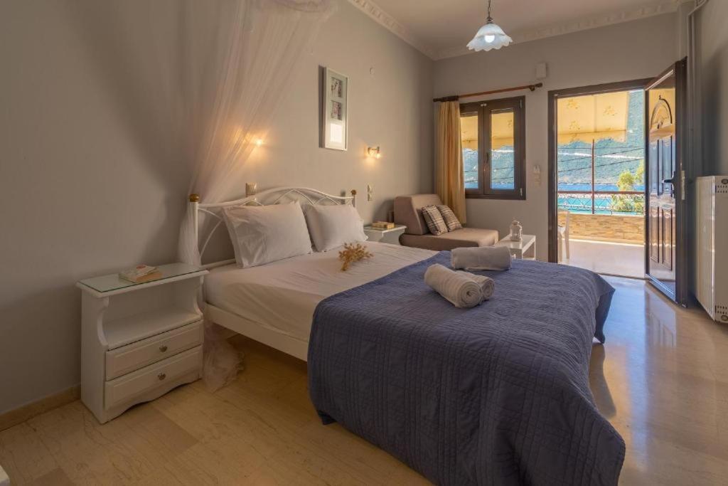 Pension Holidays Studios view 3