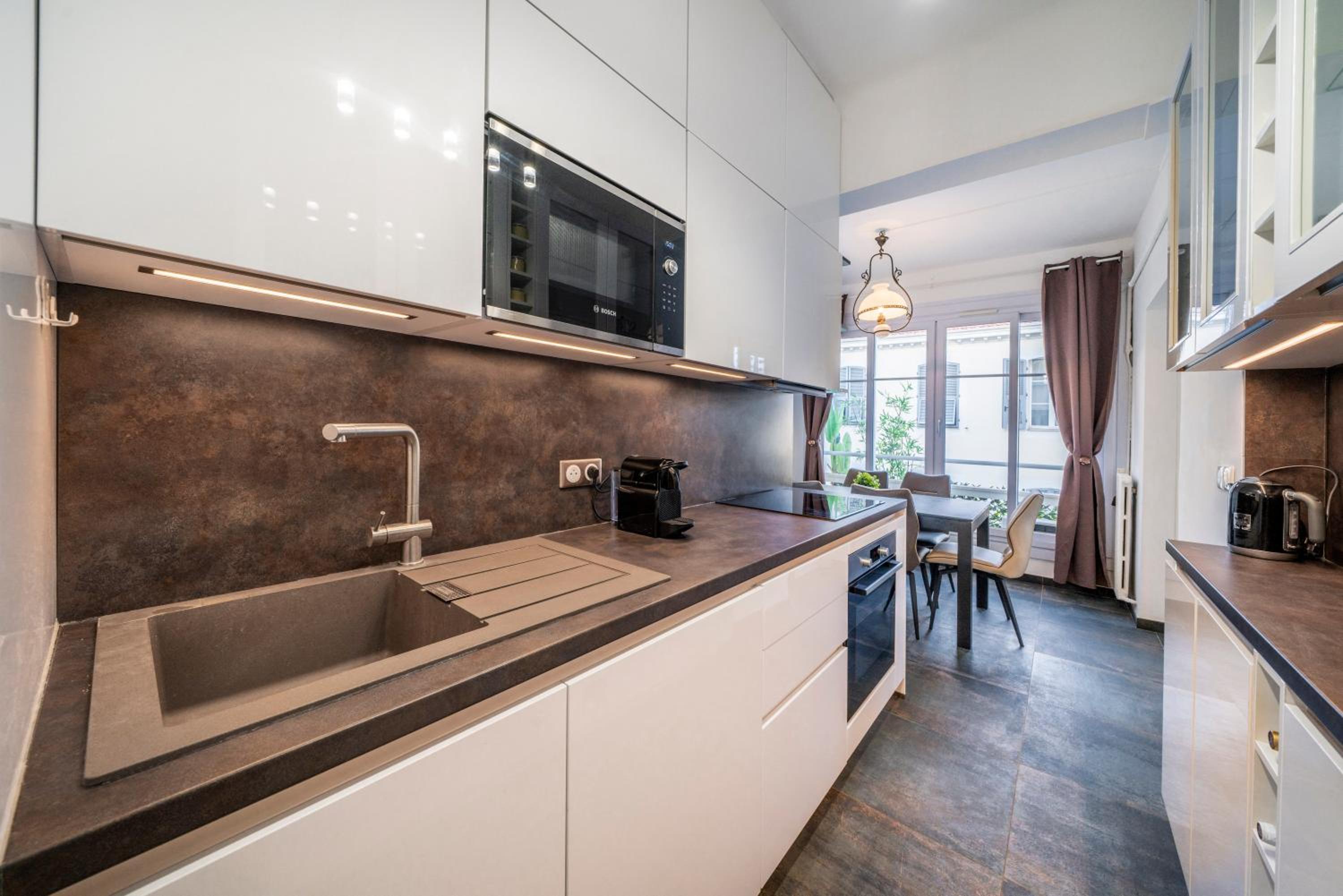 Brand new 2 bedrooms heart of Cannes photo 4