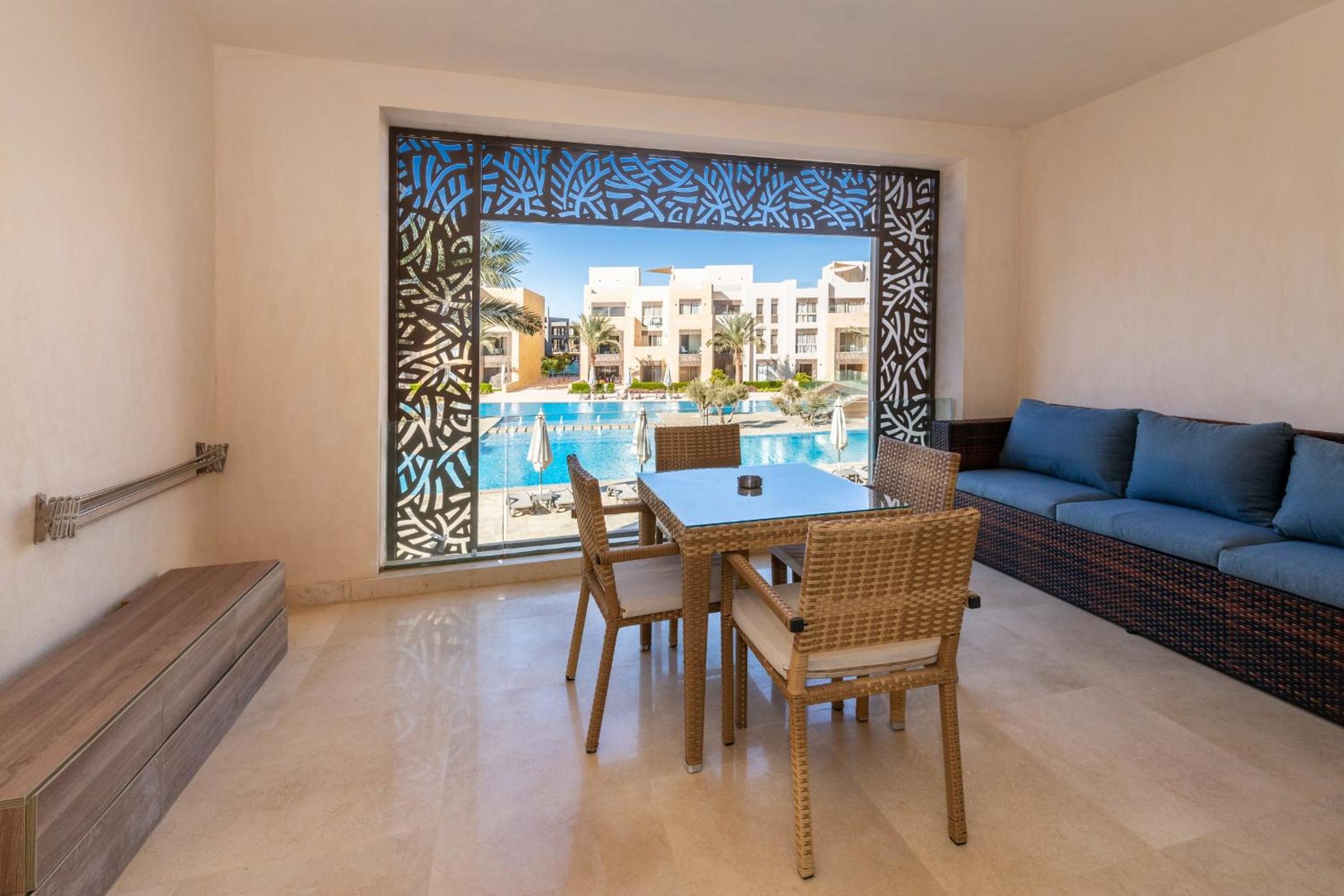 Hotel Refined & Relaxed 2 BDR Mangroovy Free Beach & Pool Access - Image 1