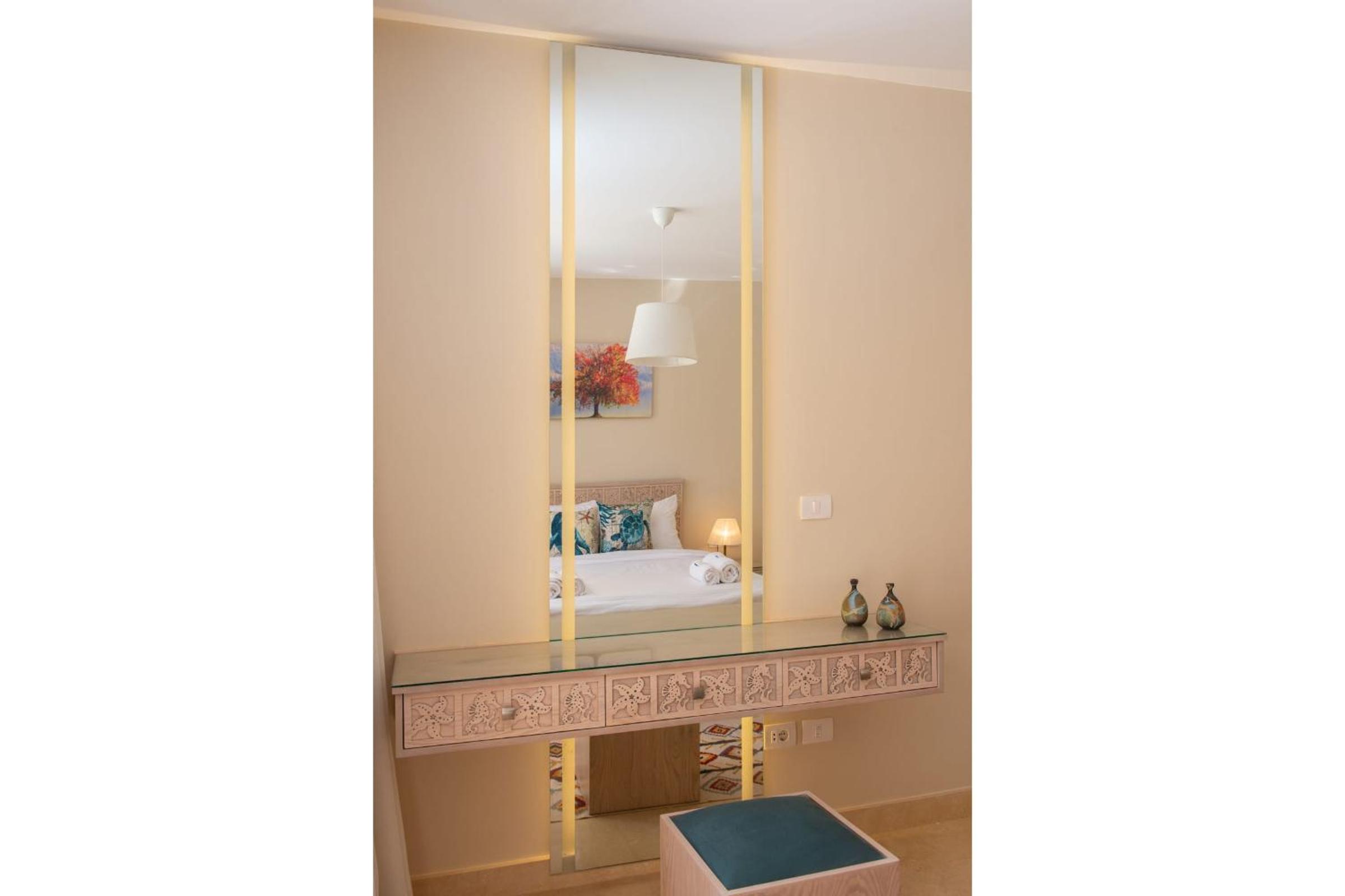 Refined & Relaxed 2 BDR Mangroovy Free Beach & Pool Access — photo 4