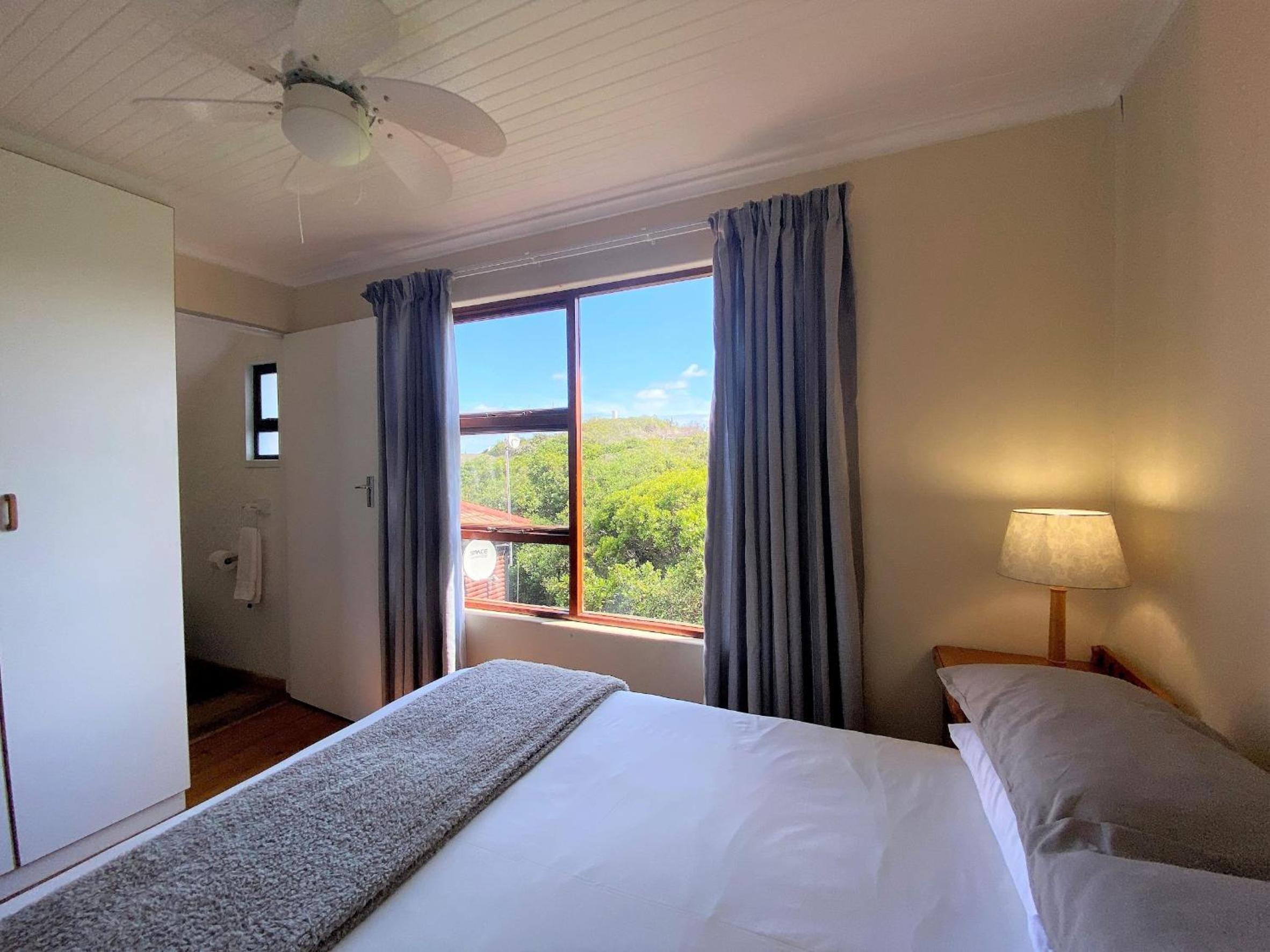 Hummingbird Chalet 23 Houtboschbaai view 2